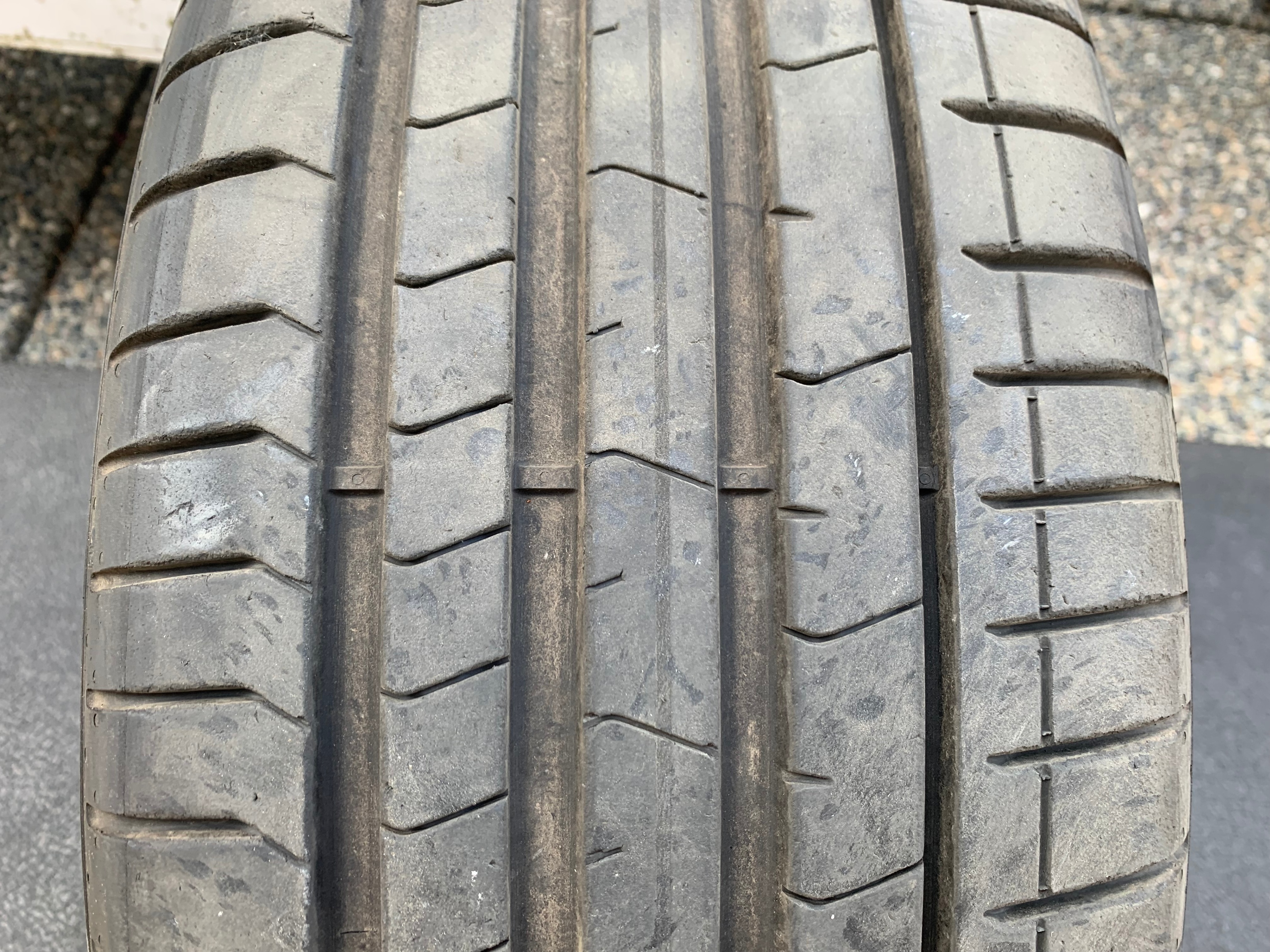 PAIR of 225/40/19 93Y Pirelli Pzero Pz4 MOE RFT with 90% tread - photo 2