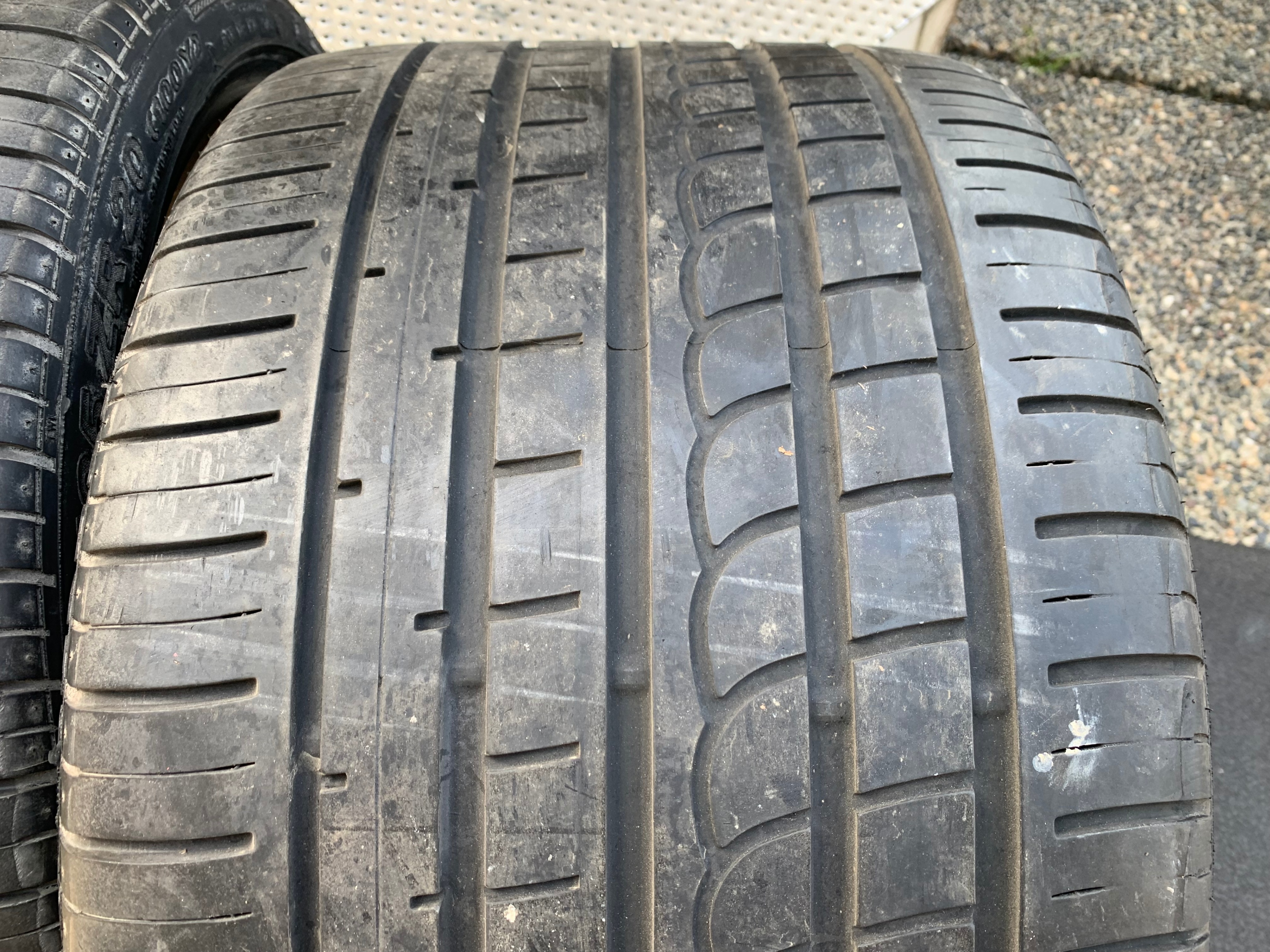 Pair of 345/25/20 XL 100Y Pirelli Pzero Rosso 60% tread - photo 3