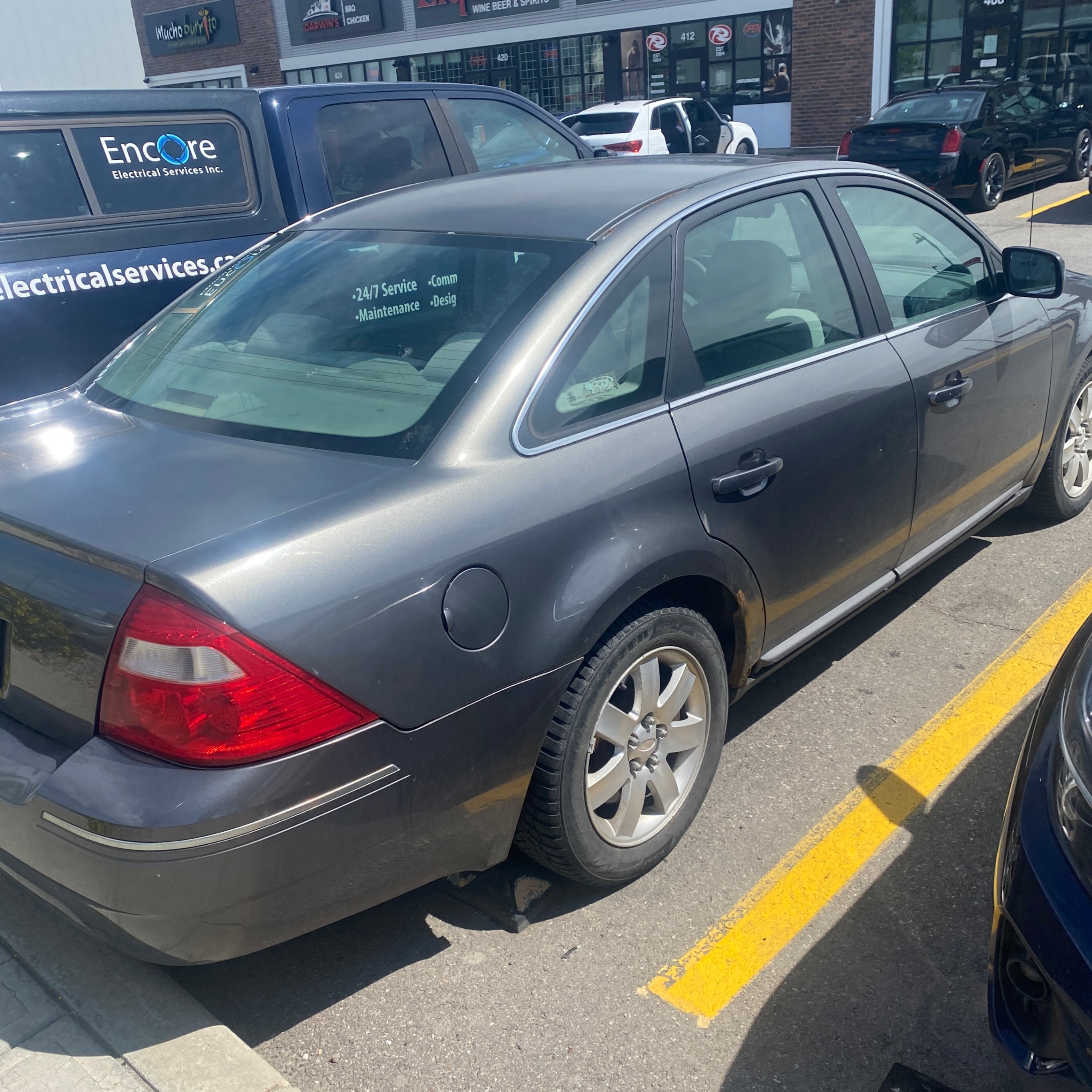Reliable Sedan, Great for First Car! 2006 Ford Five Hundred - photo 3