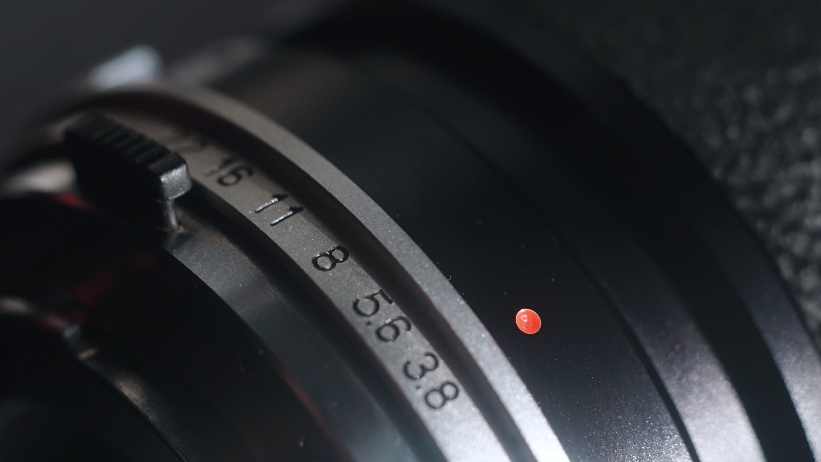 Auto Admiral Tele Zoom Lens 80-205mm F3.8 OM Mount - photo 3