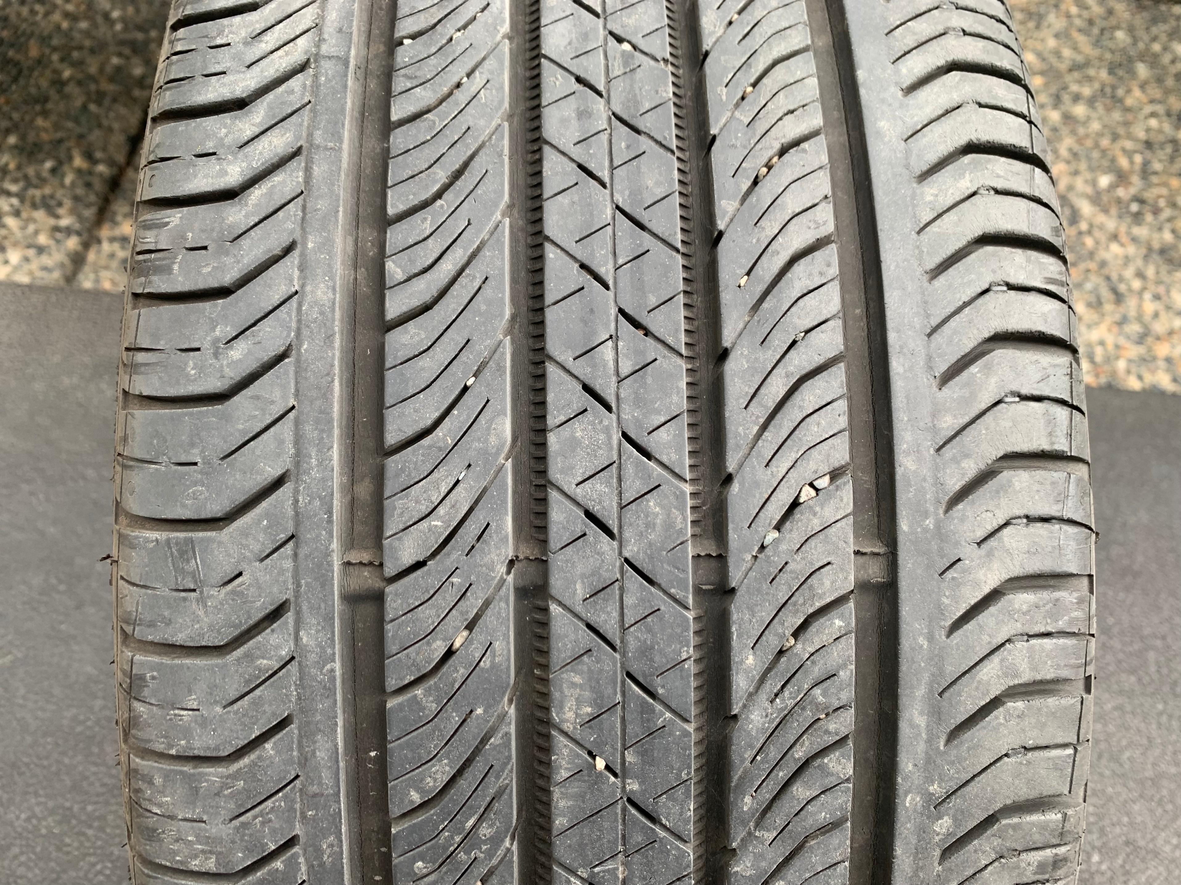 1 X single 235/45/18 Continental Pro contact TX with 60% tread - photo 2