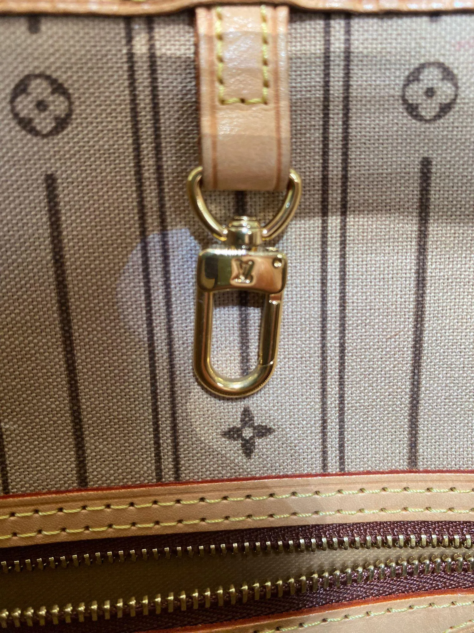 Authentic Louis Vuitton LV Monogram Neverfull MM Tote Bag image indicator(6)