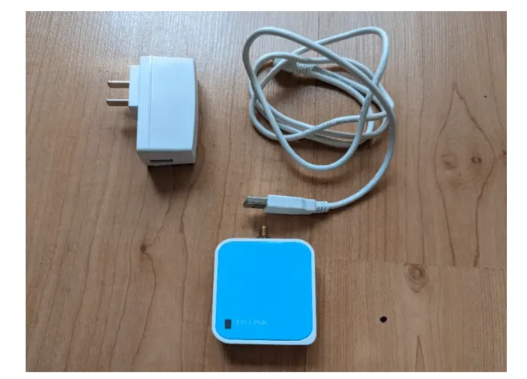 TPLink TL-WR703N with external antenna adapter thumbnail