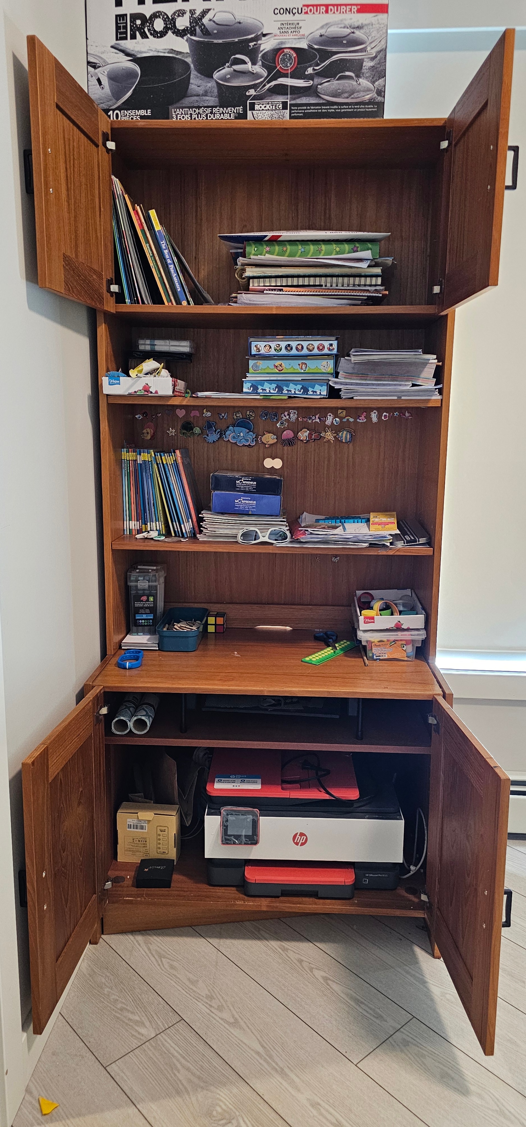 Move on Sale – 6-Shelf Display Storage Units