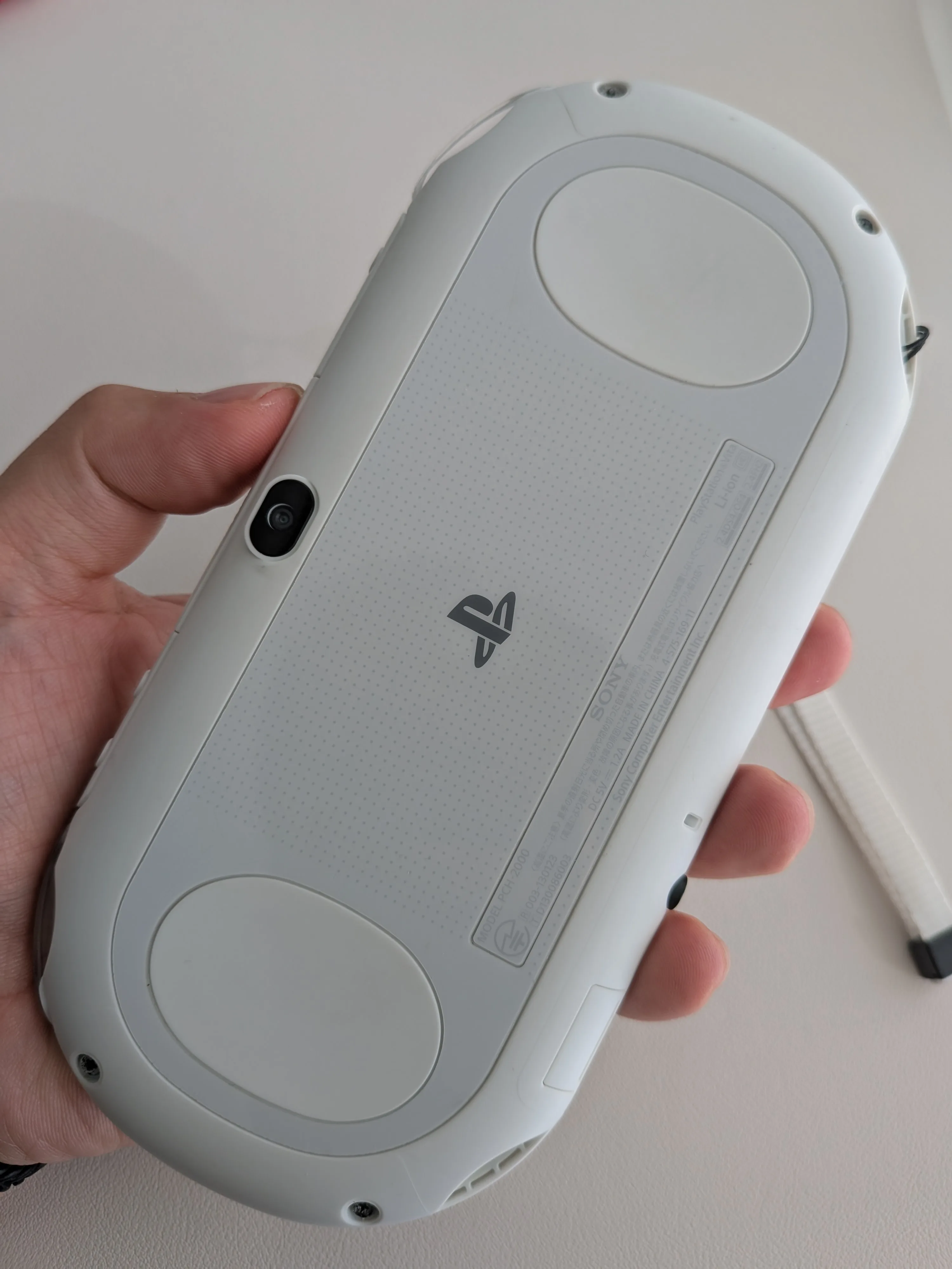 Sony PS Vita 2000 White Modded image indicator(3)