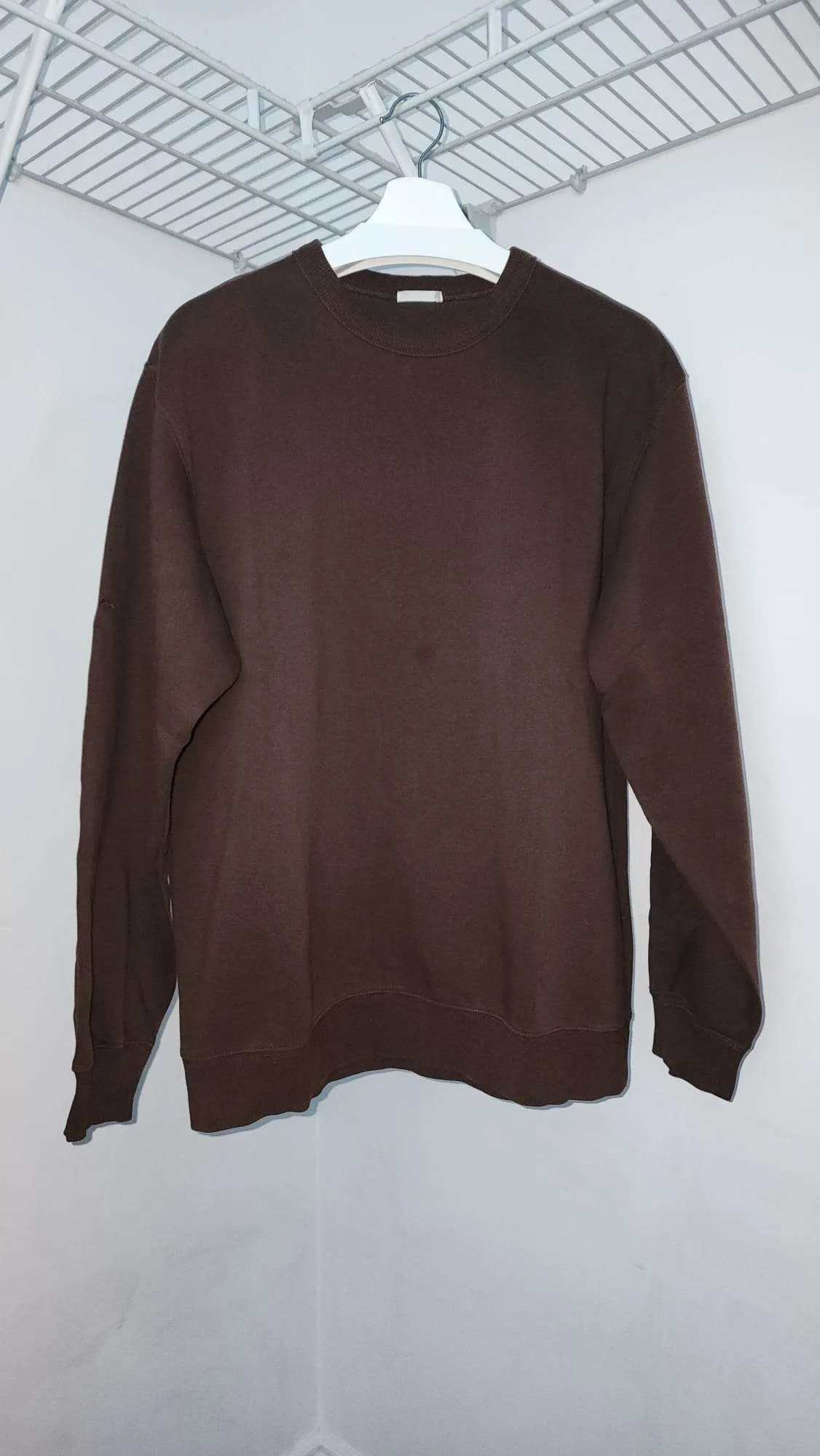 GU - Sweatshirt - Size XL (sizing in description) thumbnail