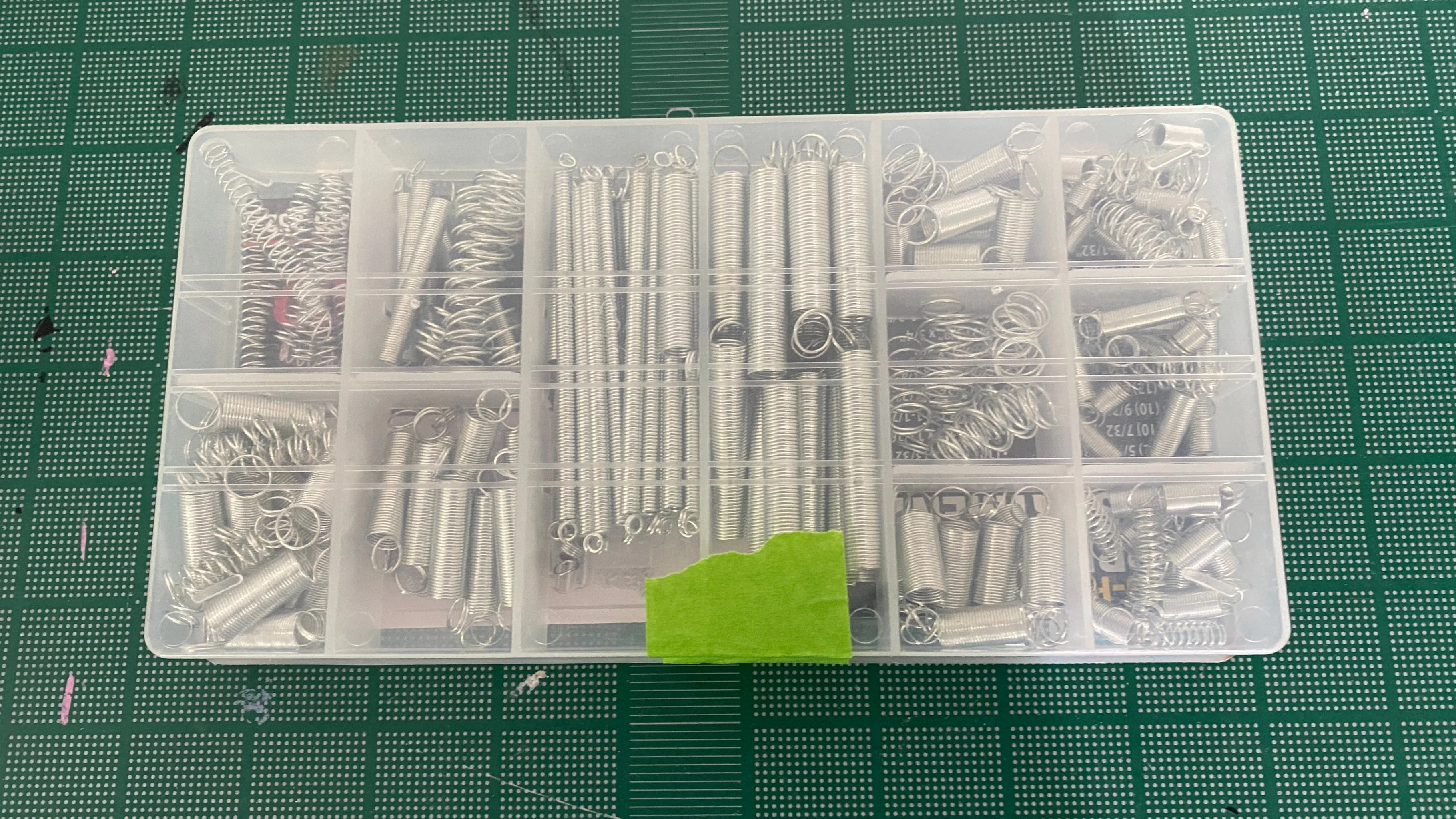 Spring assortment kit 200 pc thumbnail