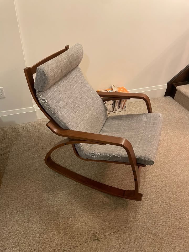 *MOVE OUT SALE* Ikea Rocking chair - photo 4