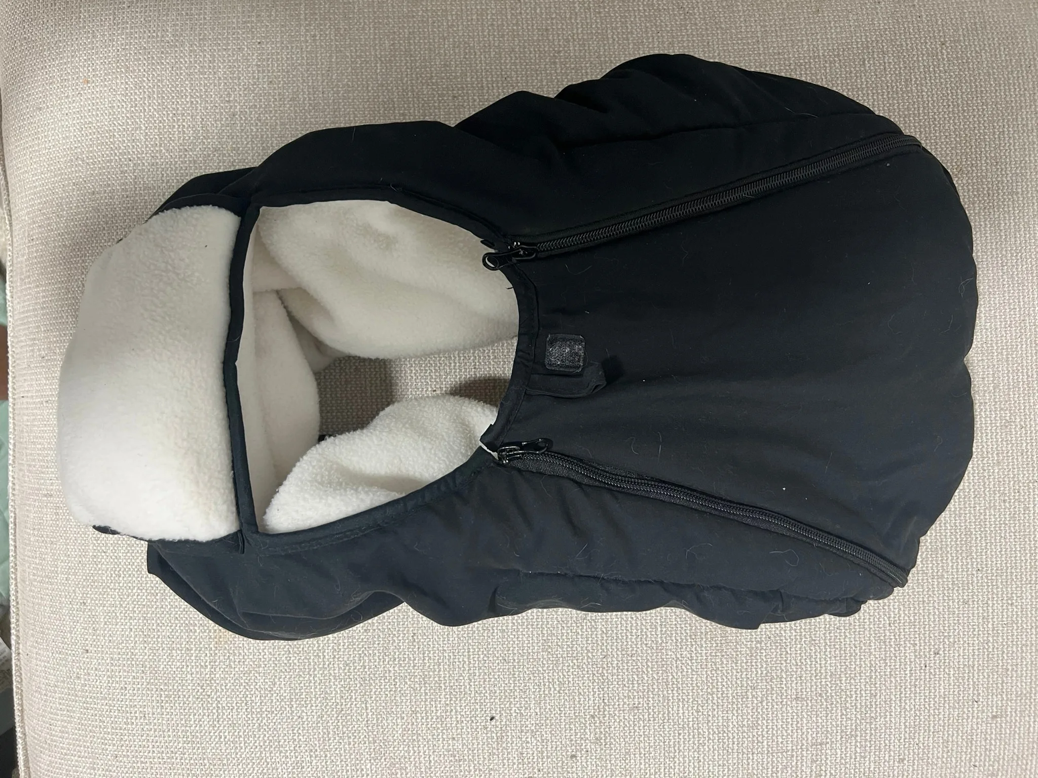 Baby Carseat Cover Jolly Jumper Arctic Sneak-A-Peek - Black image indicator(7)