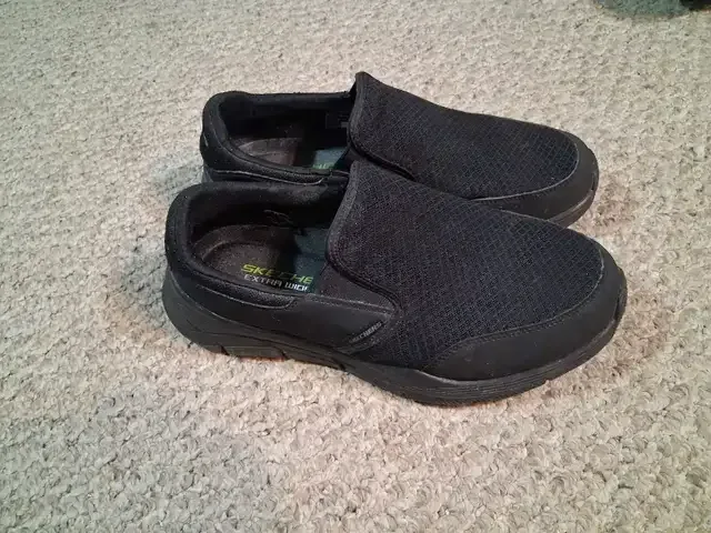 Skechers Slip-on Loafer - Size 8 thumbnail