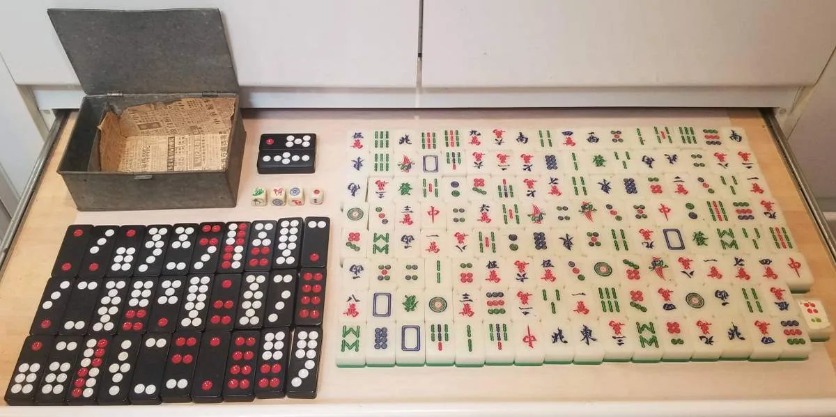Vintage Chinese Mahjong & Domino Game Sets – Complete in Cases thumbnail