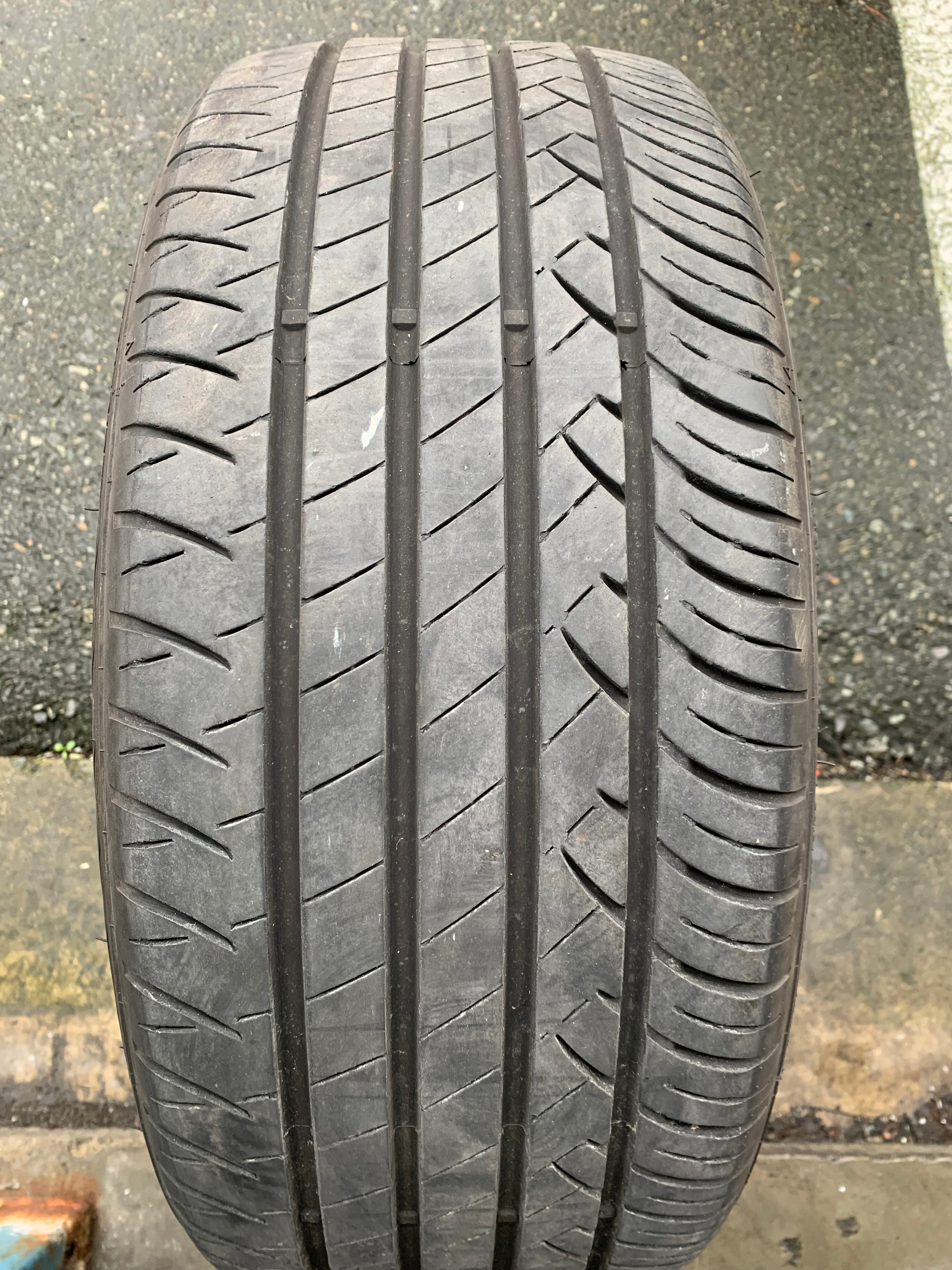 1 X single 215/45/17 91W M+S Neoterra Neosport with 75% tread