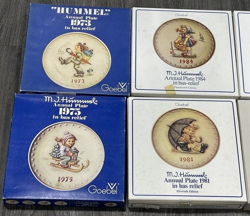 Set of 8 Hummel Annual Plates 1973 to 1986 (Goebel, Germany) 1/2 - photo 4