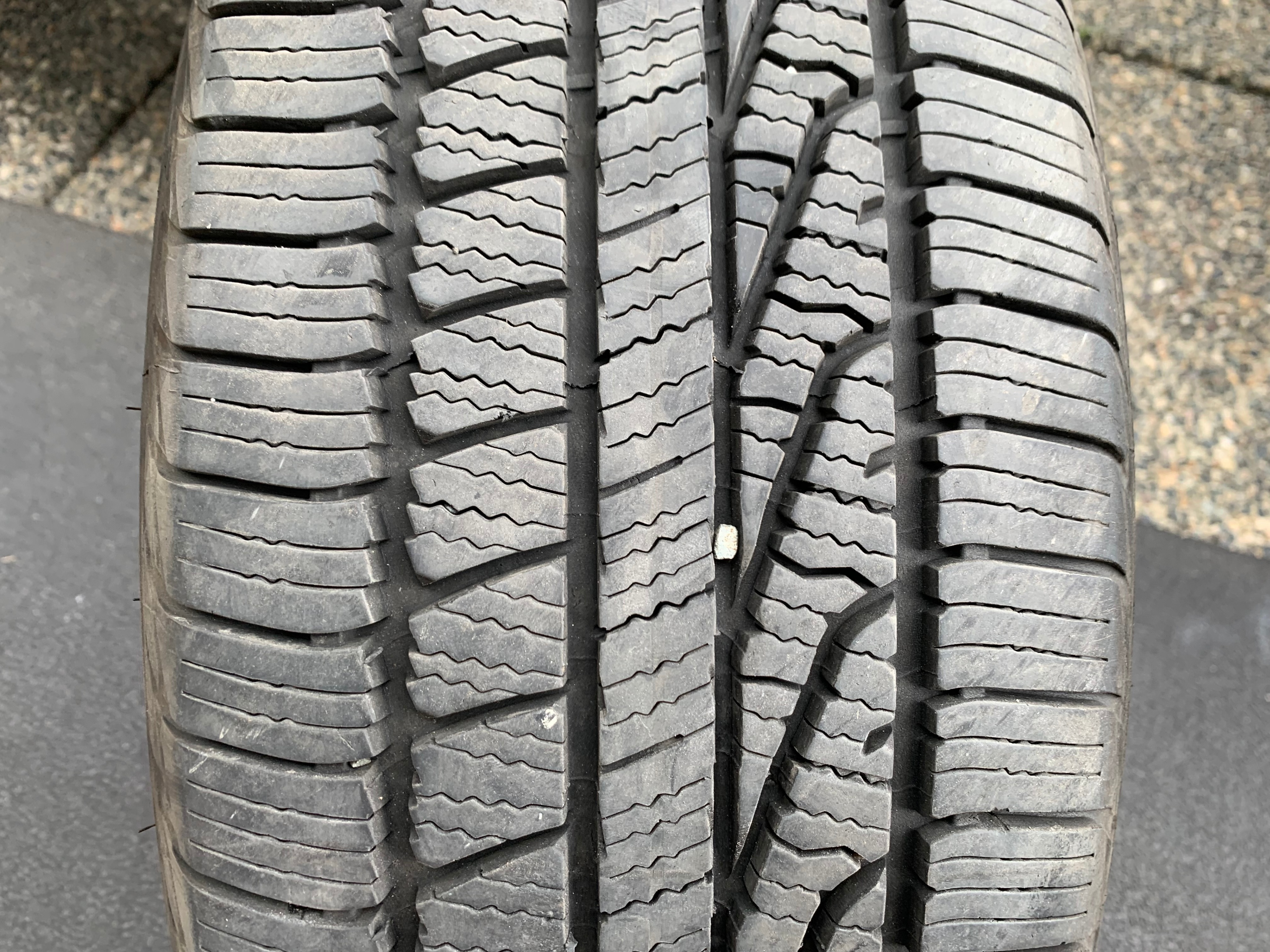1 X single 215/55/17 Goodyear assurance weatherready 75% tread - photo 2
