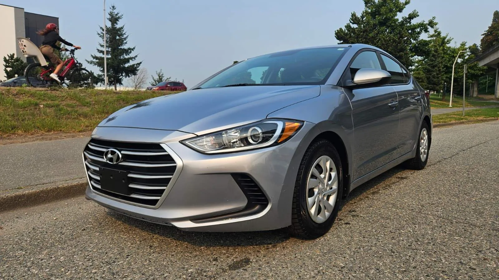 2017 Hyundai elantra le, clean title, financing availble thumbnail