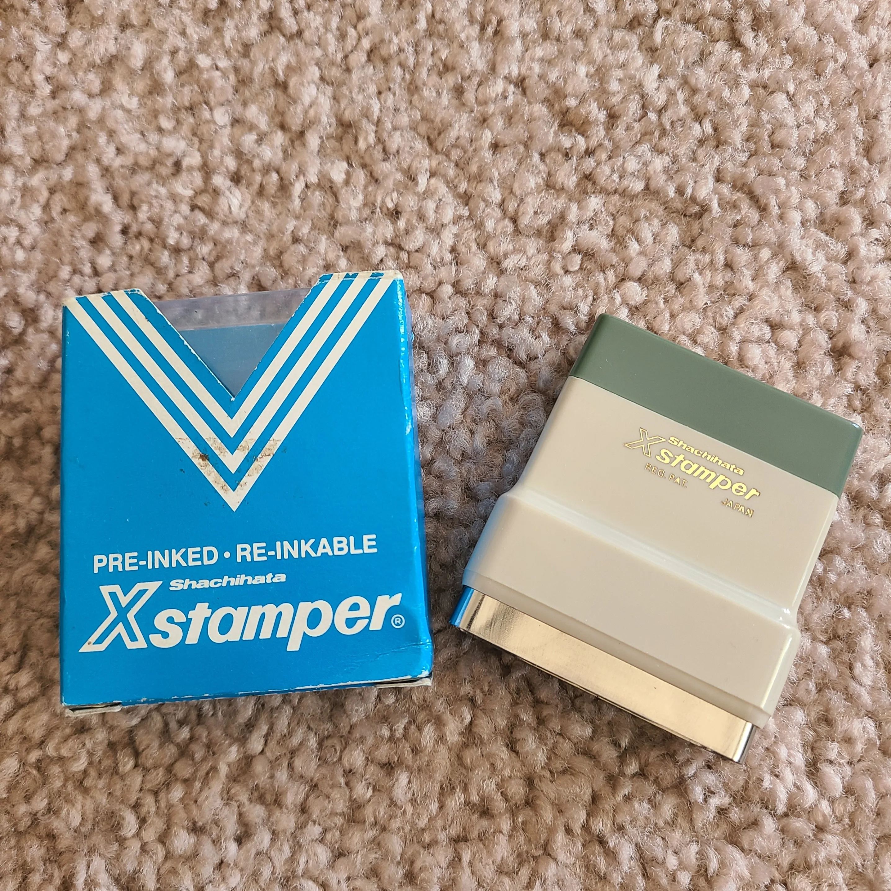 Shachihata Xstamper pre-inked stamp and original refill ink image indicator(5)