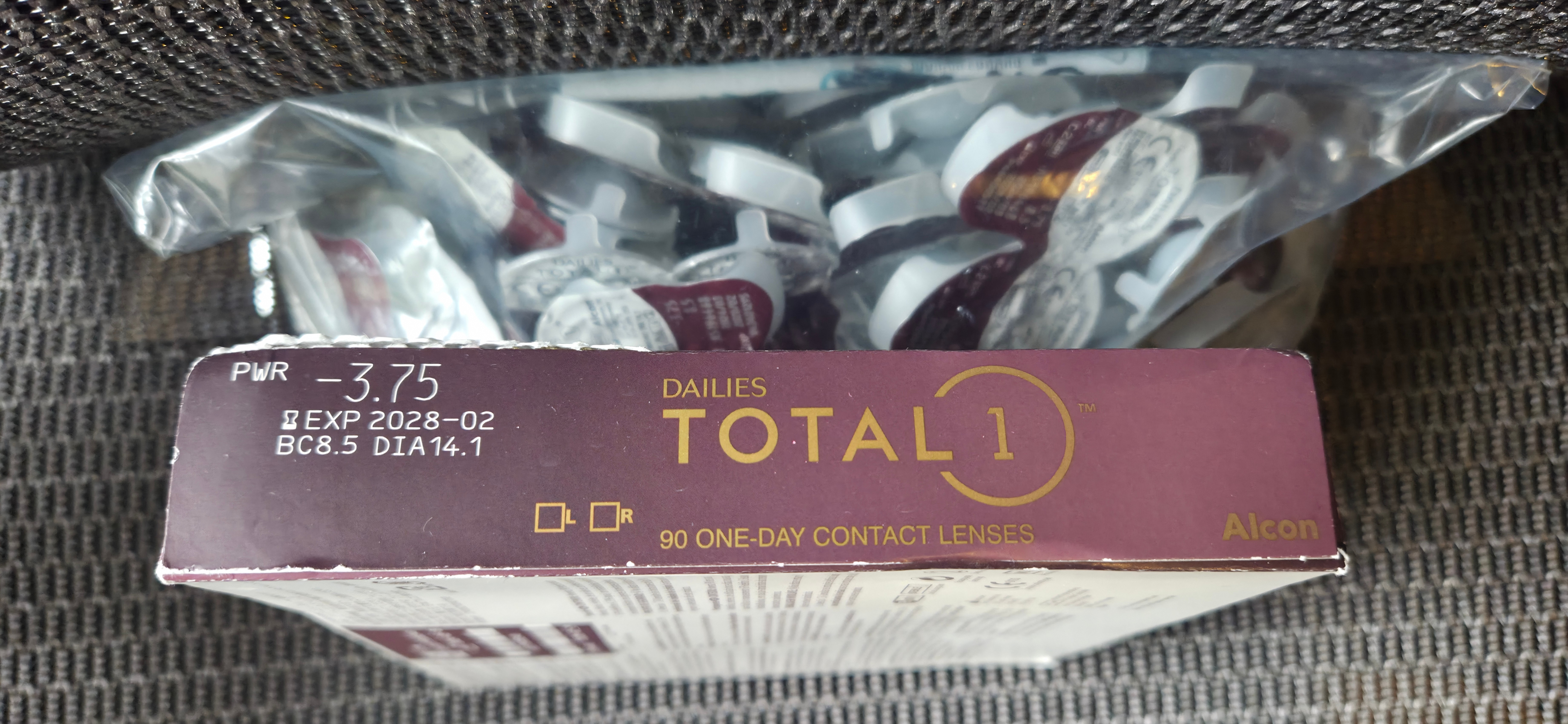 Alcon Total1 Dailies (contact lenses) - photo 3