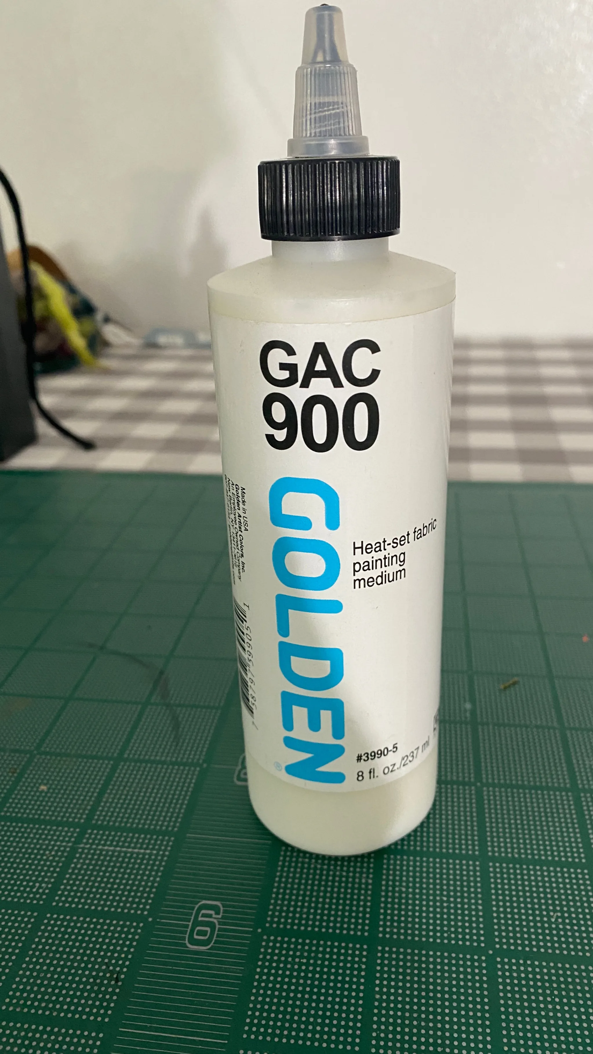 Fabric painting medium - GAC 900 Golden thumbnail