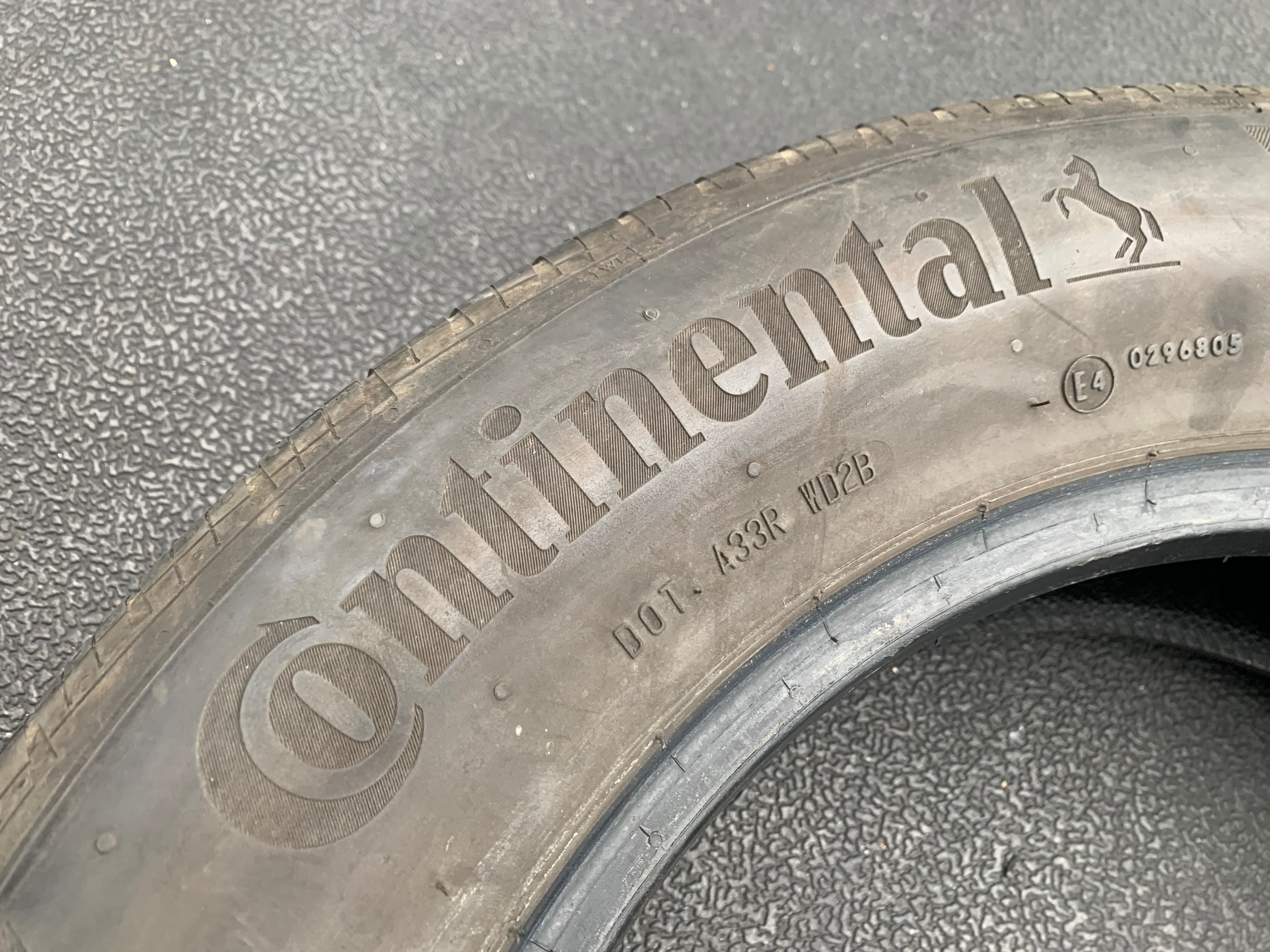 PAIR of 215/65/17 M+S Continental pro contact TX with 70% tread - photo 5