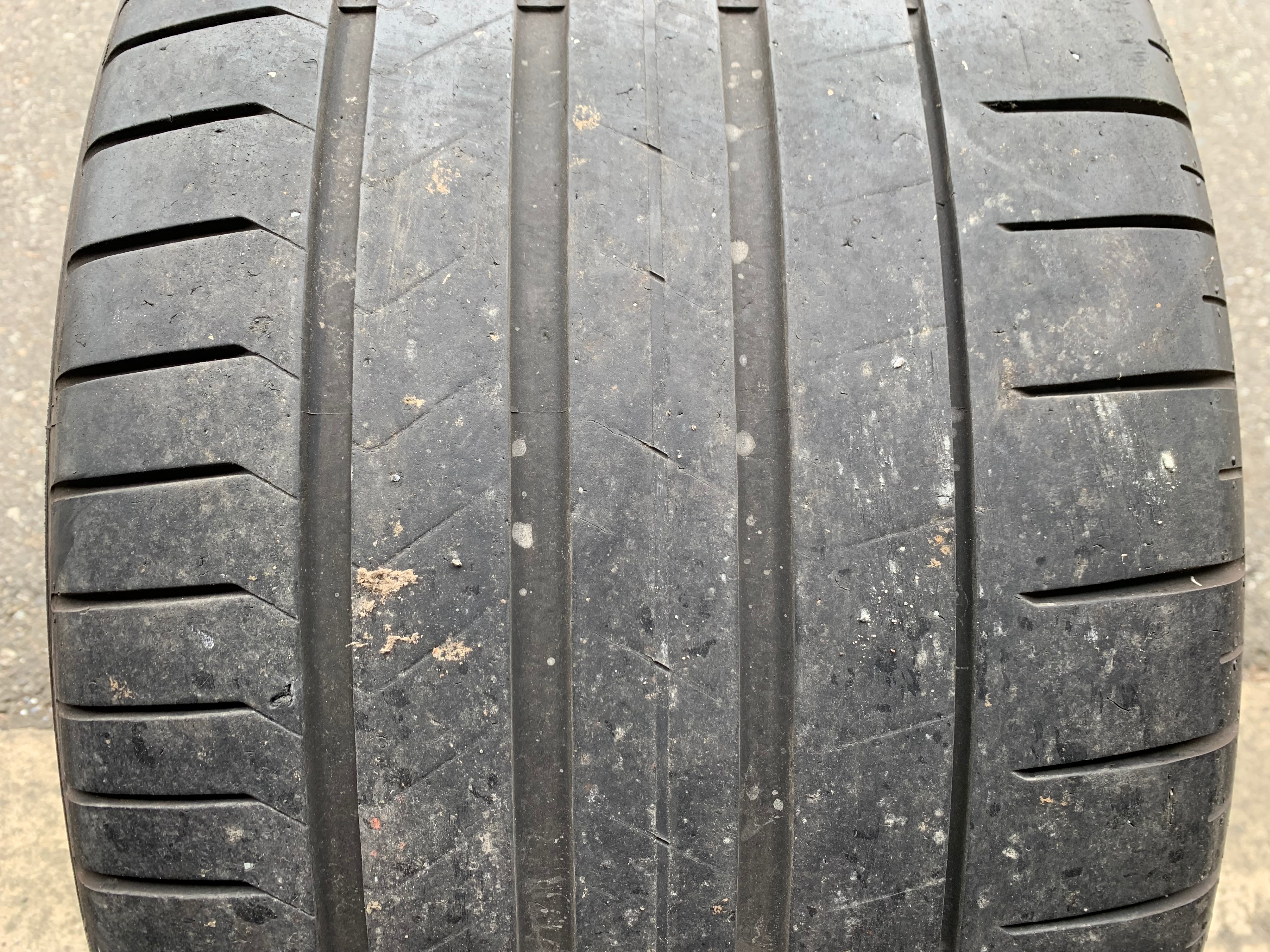 1 x single 305/30/21 Pirelli Pzero PZ4 100Y with 60% tread - photo 2