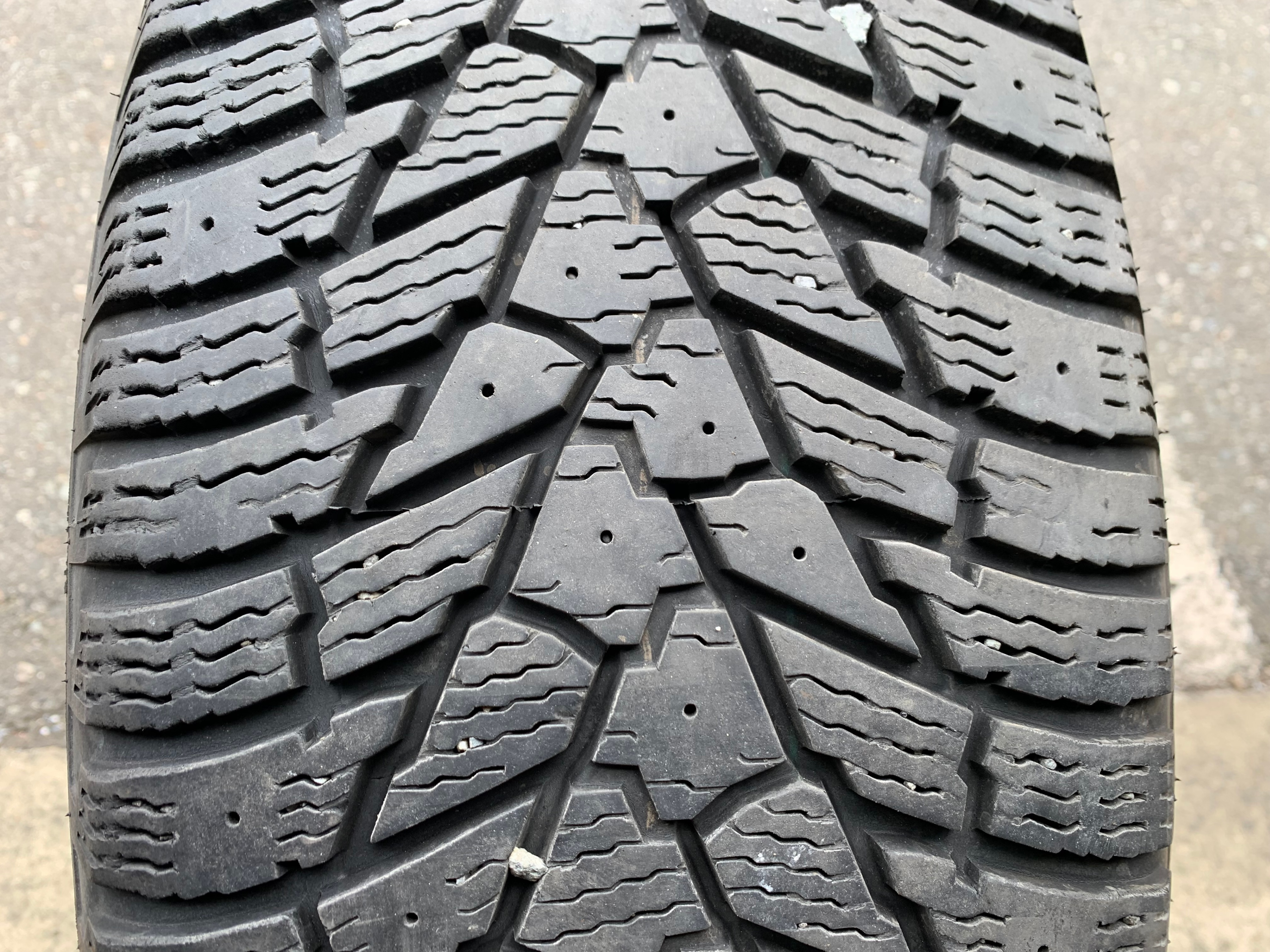 1 x single 235/60/18 M+S GT Radial Ice pro Suv 3 with 80% tread - photo 2