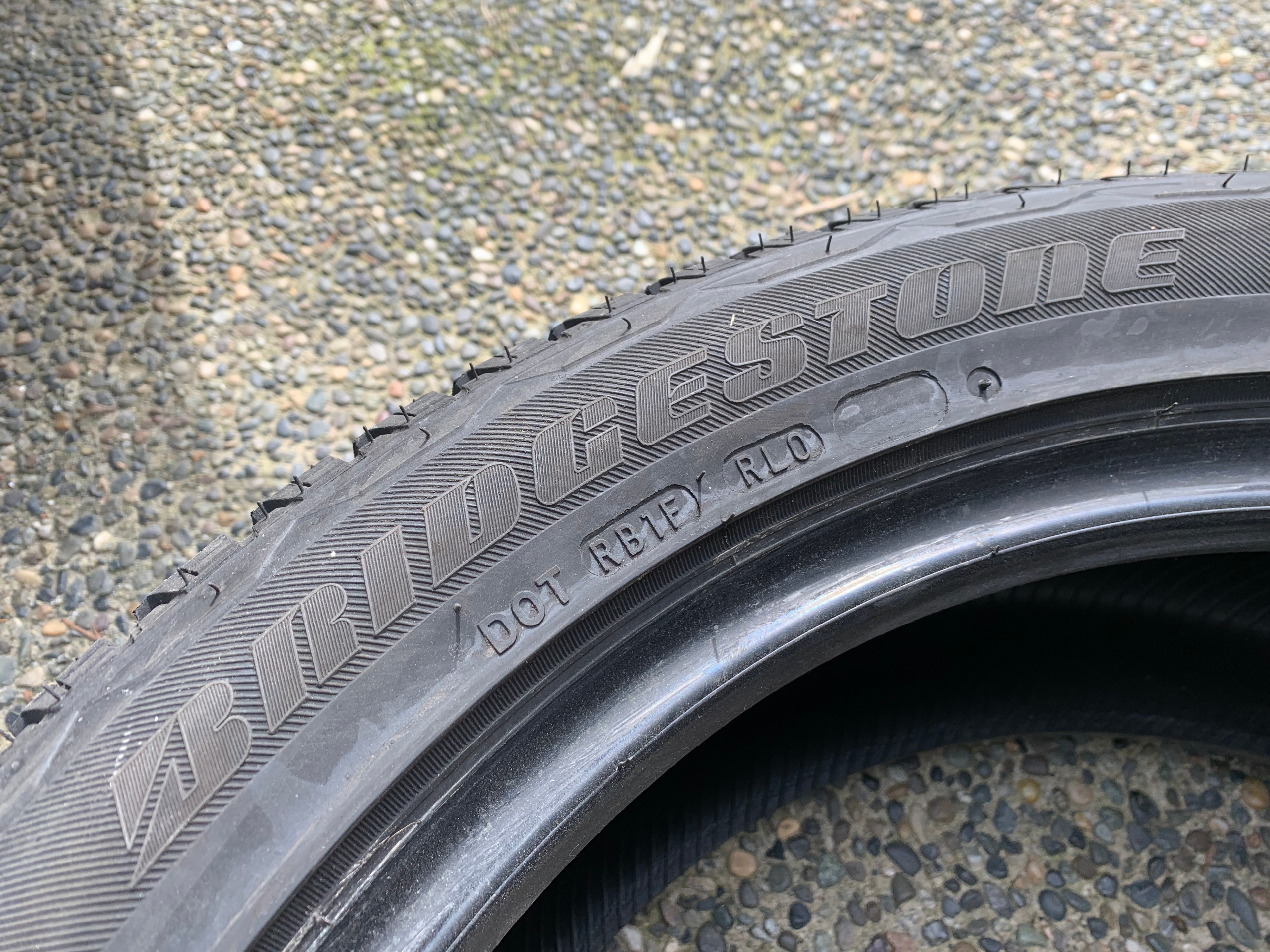 1 X single 235/50/19 Bridgestone Dueler H/L Alenza 90% tread - photo 5