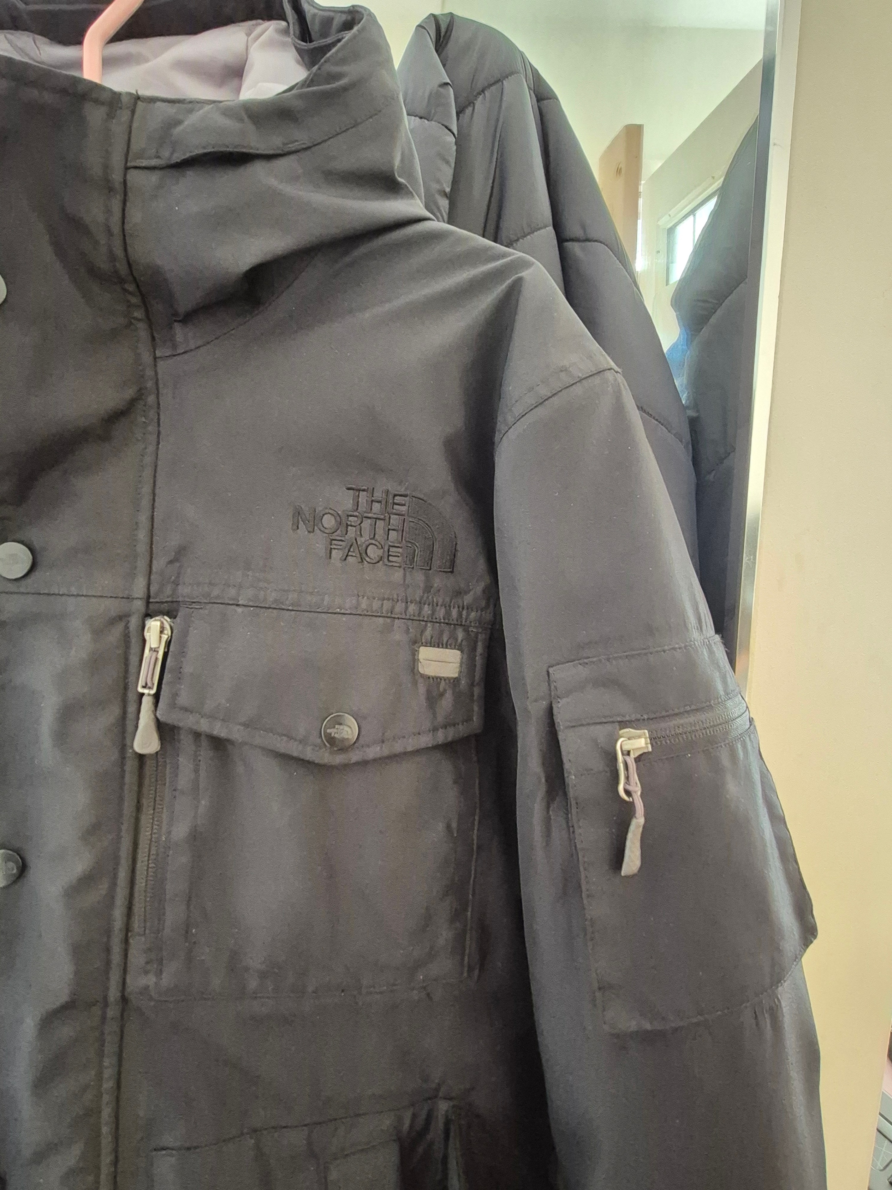 North Face Men's Winter Jacket (Small Size) - photo 2