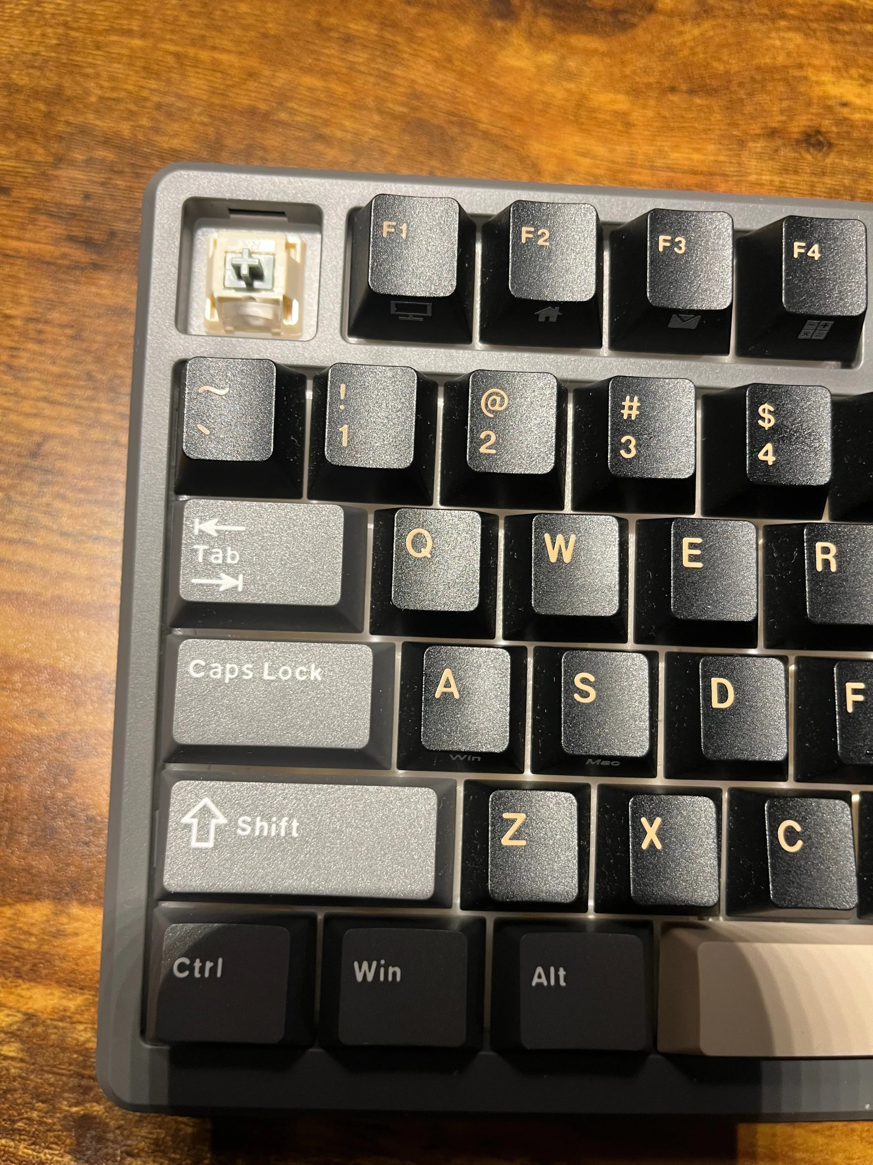 (NEW) Royal Kludge M75 75% Wireless Gaming Keyboard image indicator(2)