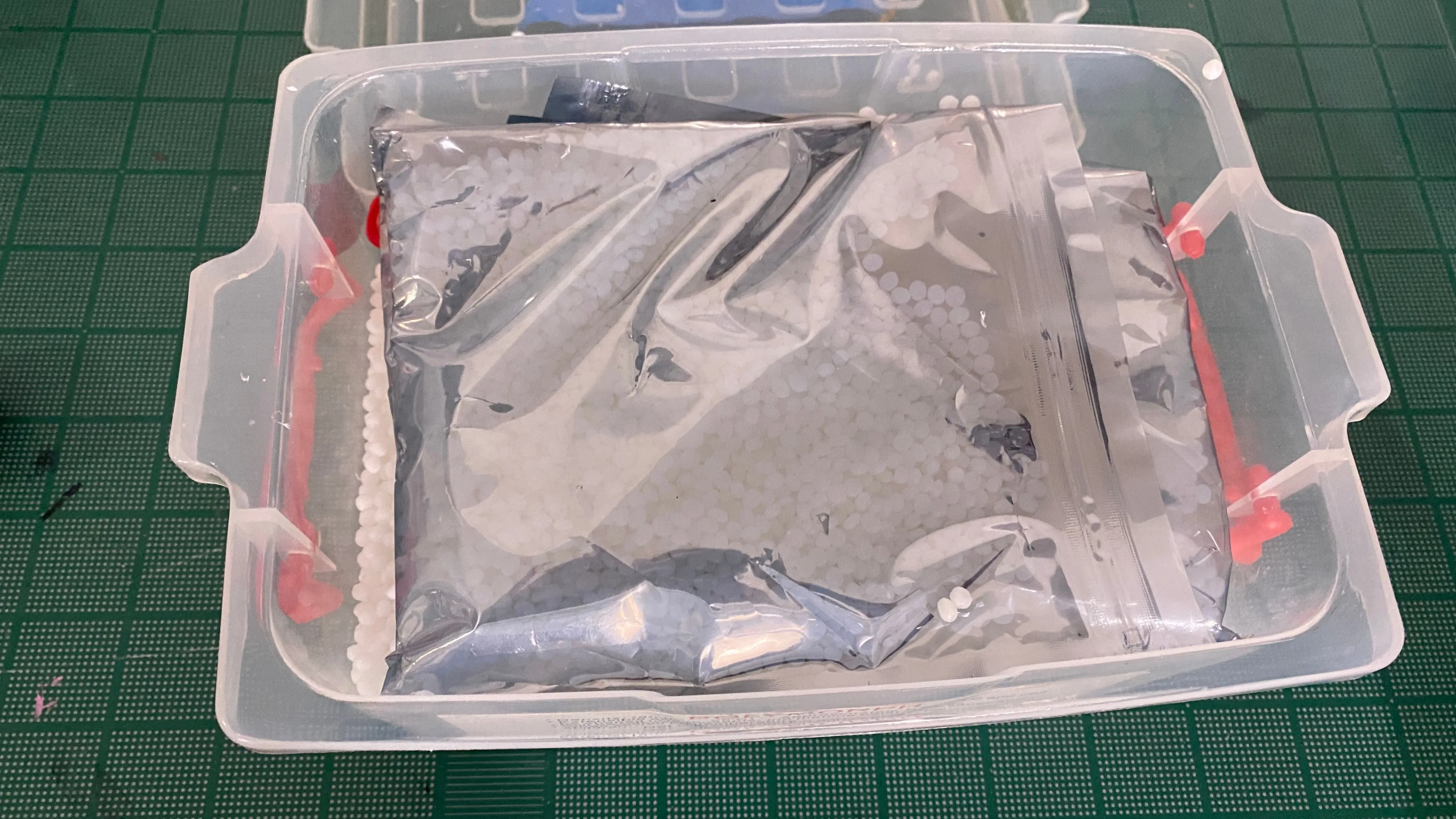 Polymorph Moldable Plastic image indicator(2)