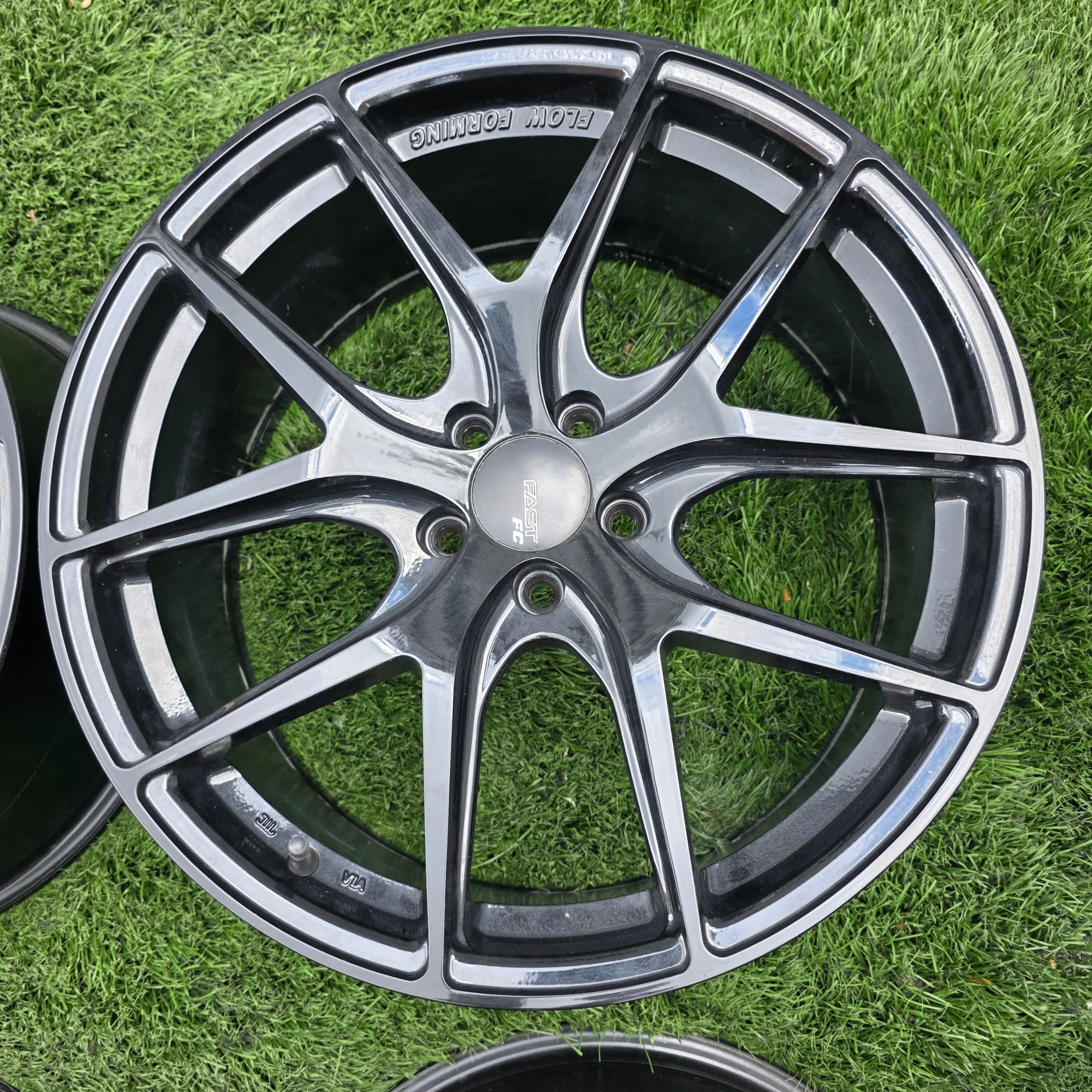 19 inch Fast FC04 flow form light weight alloy rims 5x108 image indicator(3)