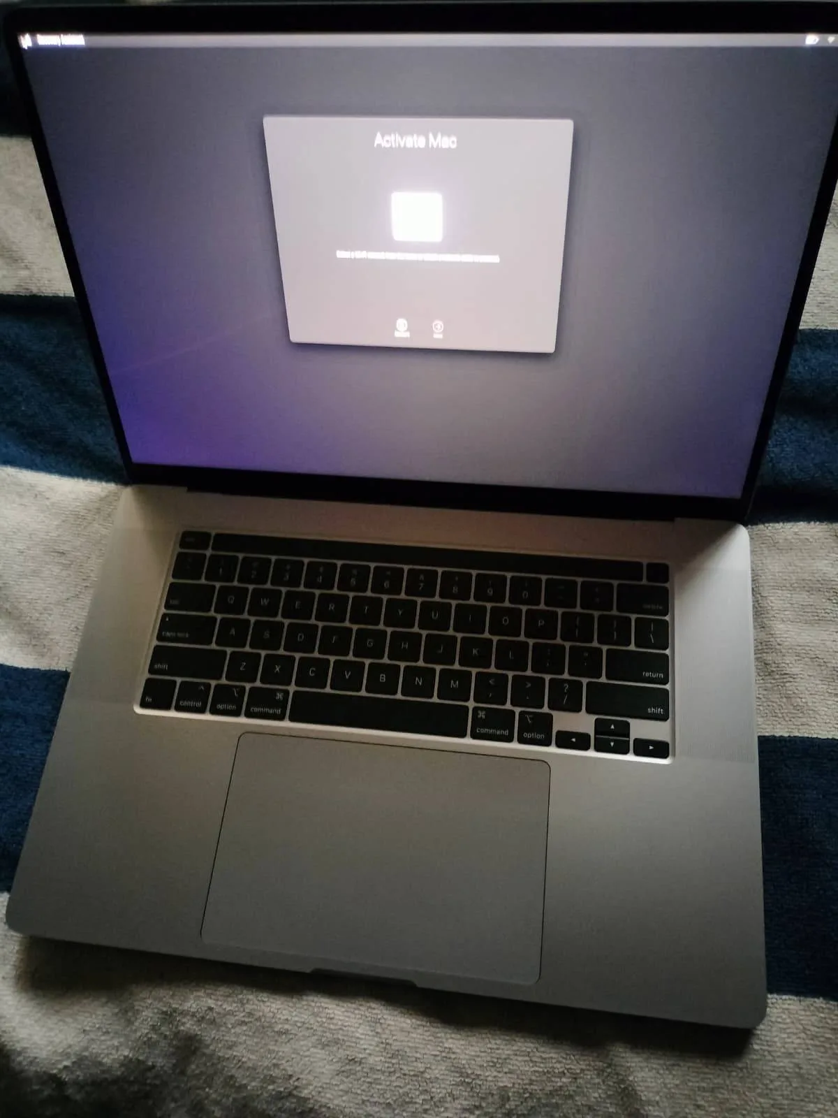 MacBook Pro (16-inch, 2019), Perfect condition image indicator(2)