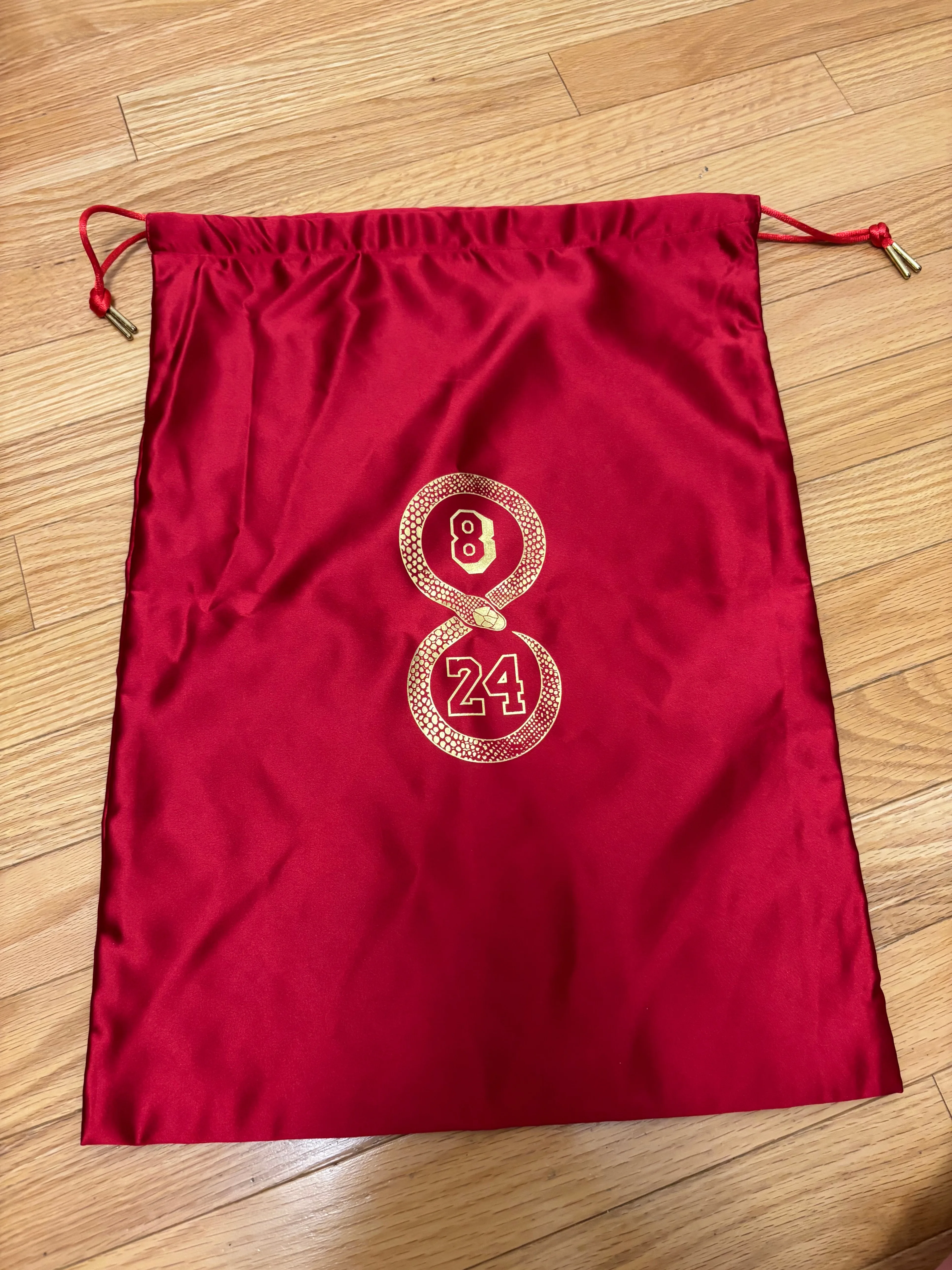 Last pair!Exclusive!Kobe 5 University Red Size 10 3000%Authentic image indicator(6)