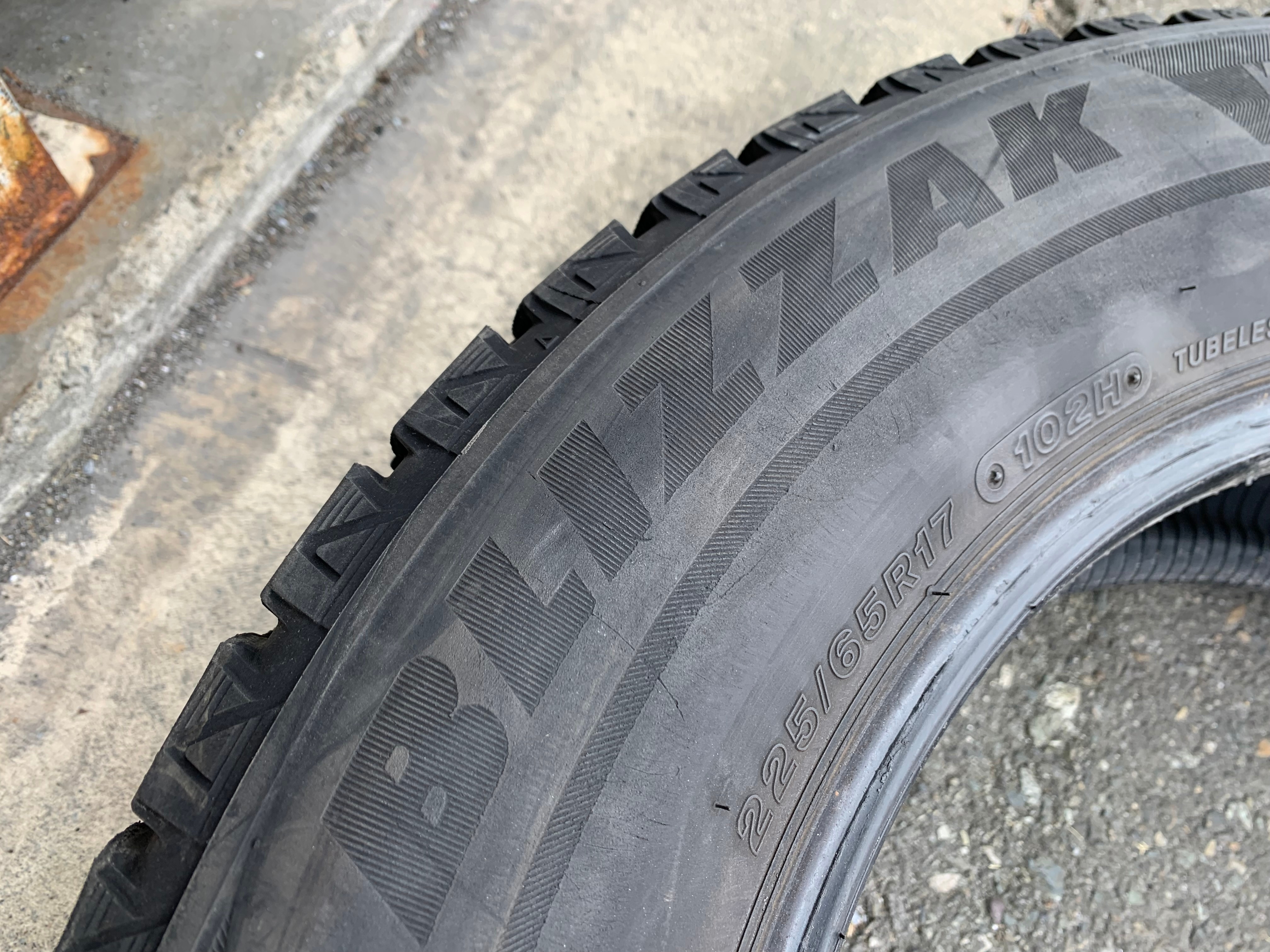 Pair of 225/65/17 M+S 102H Bridgestone Blizzak WS80 w 50% tread - photo 4