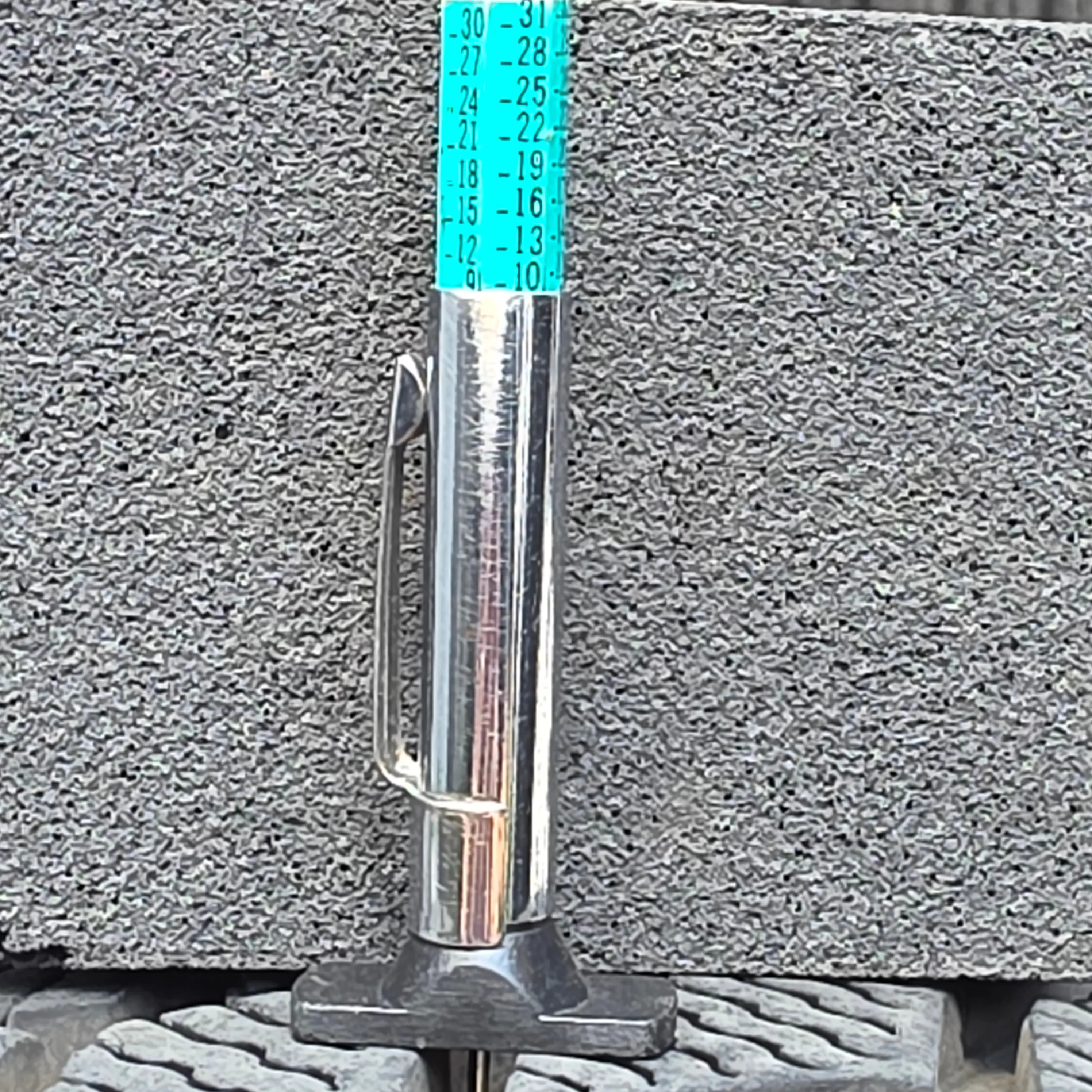 225/45/18 Michelin winter tires 90% tread with RS alloy 5x112 image indicator(10)