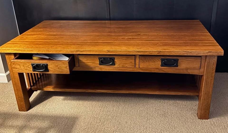 Wood coffee table with drawers - photo 5