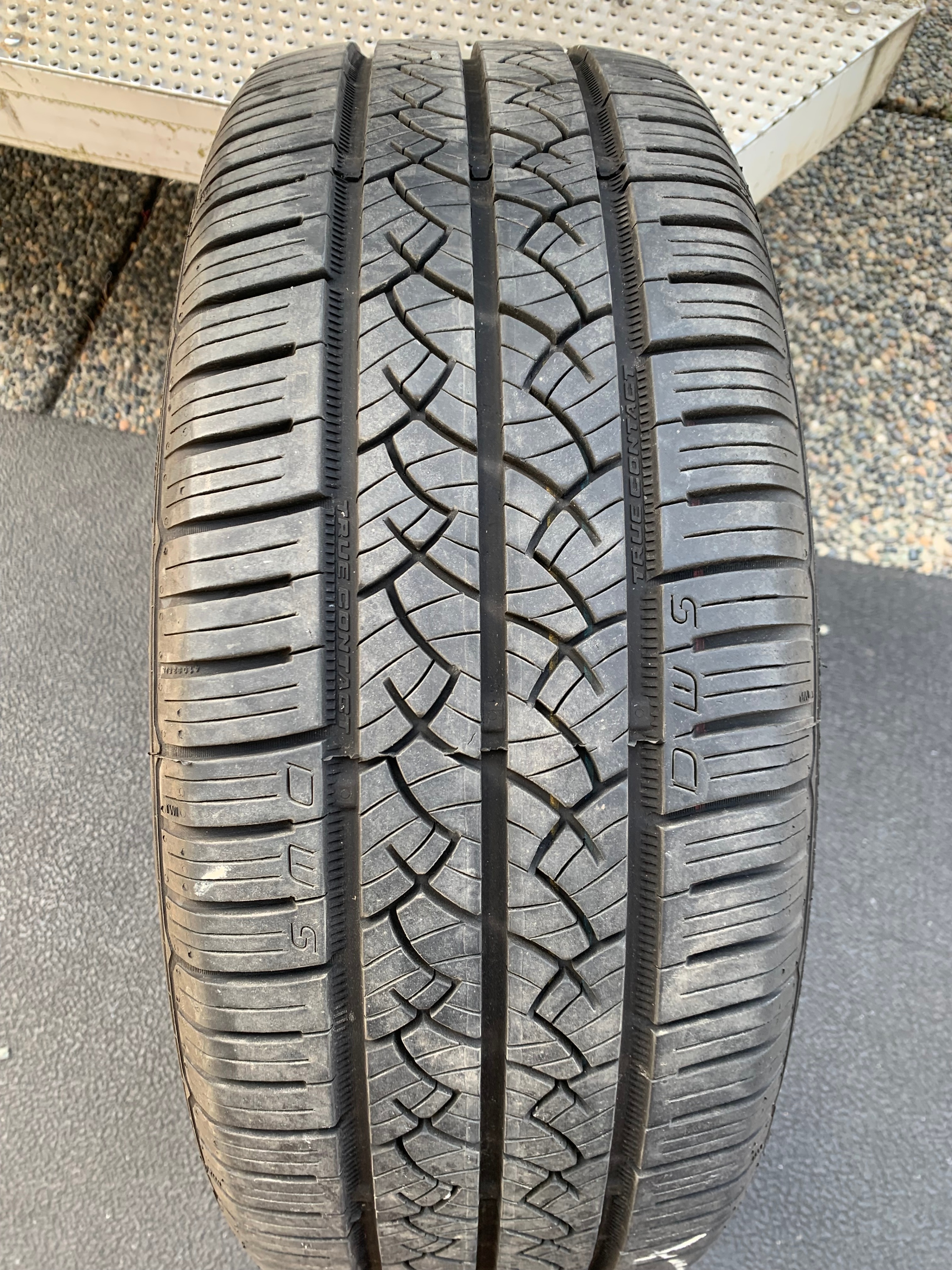 Pair of 215/55/17 Continental 75/85% tread