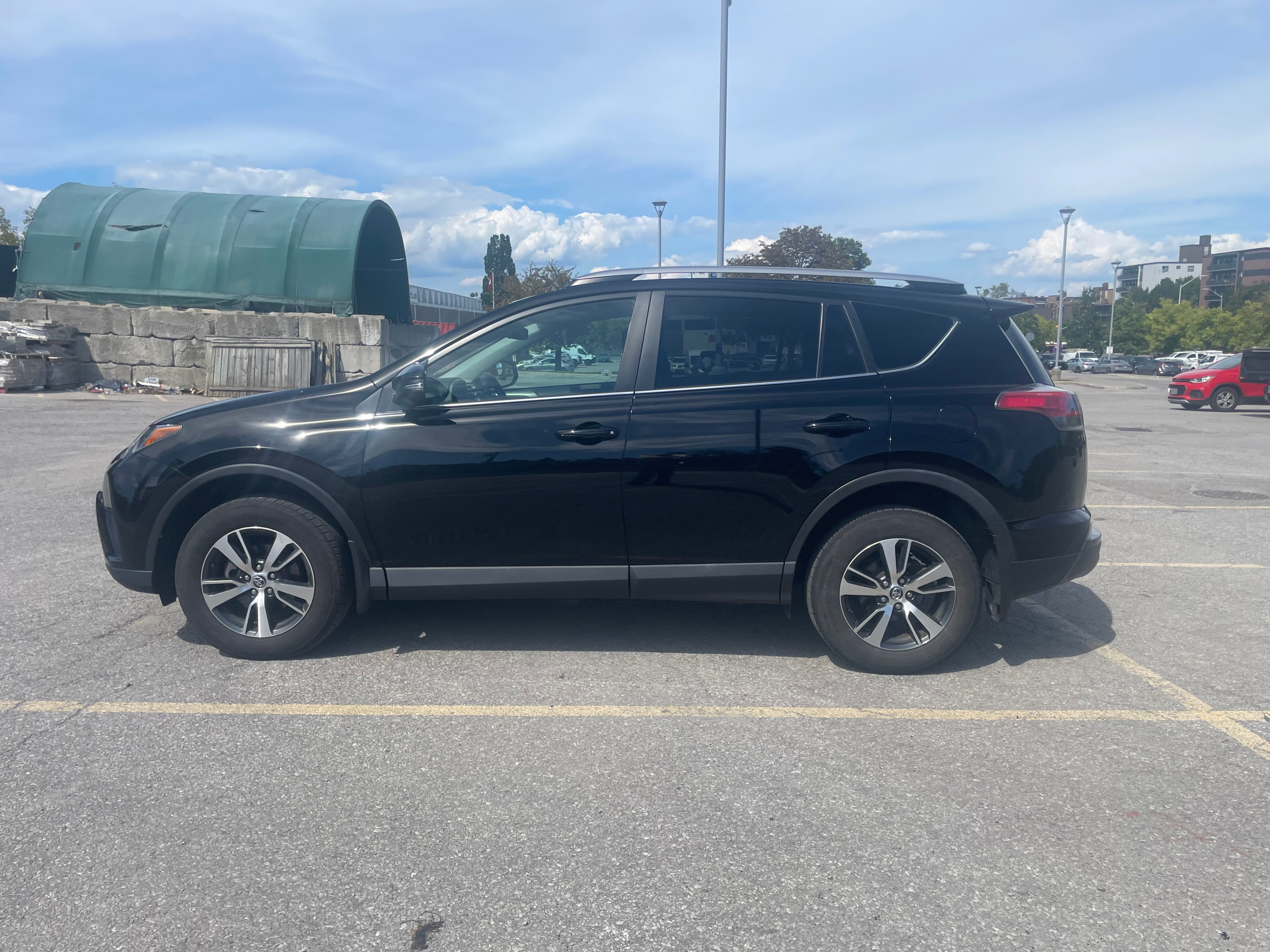 2018 TOYOTA RAV4 XLE 4DR AWD - photo 4