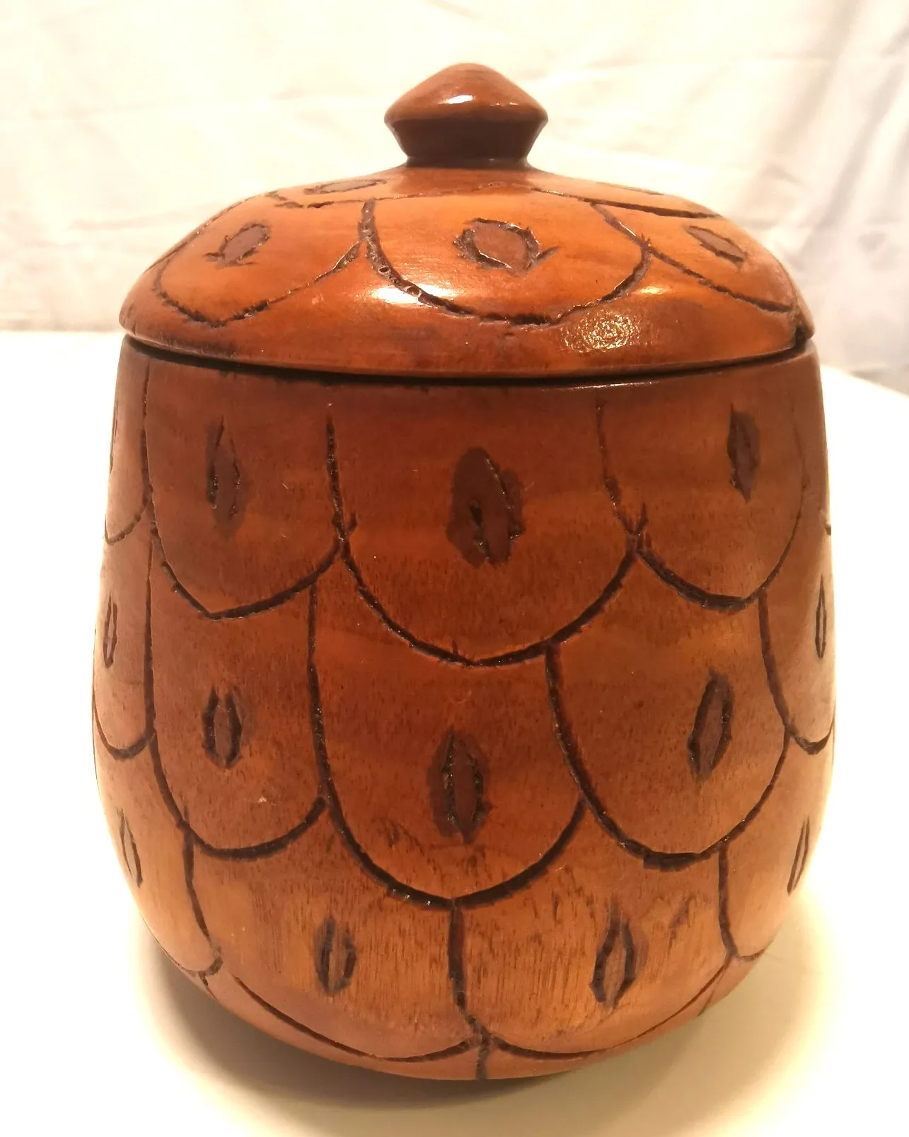 Acorn Hardwood Lidded Container Hand Carved Vintage image indicator(8)