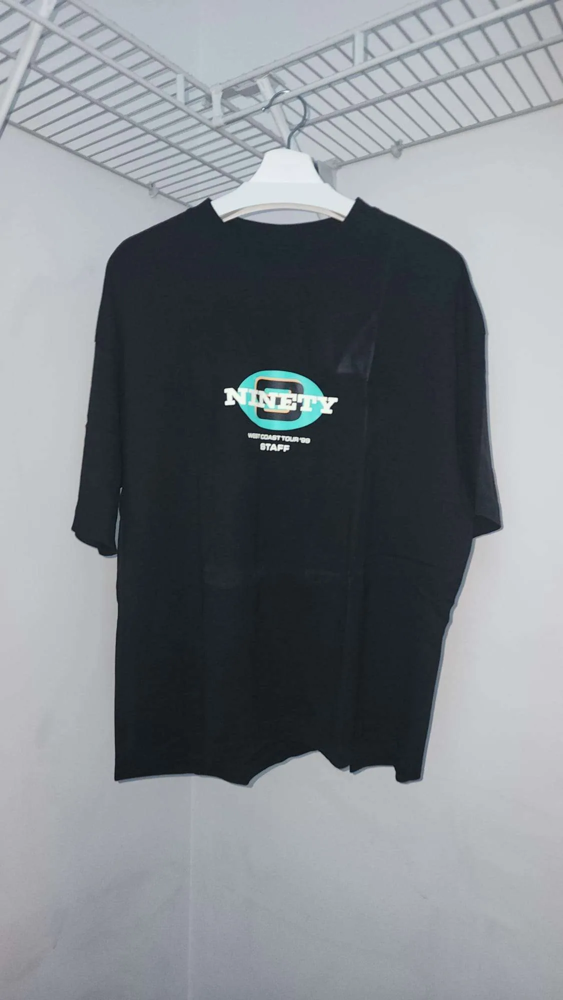 H&M - T-Shirt - Size XL (sizing in description) thumbnail