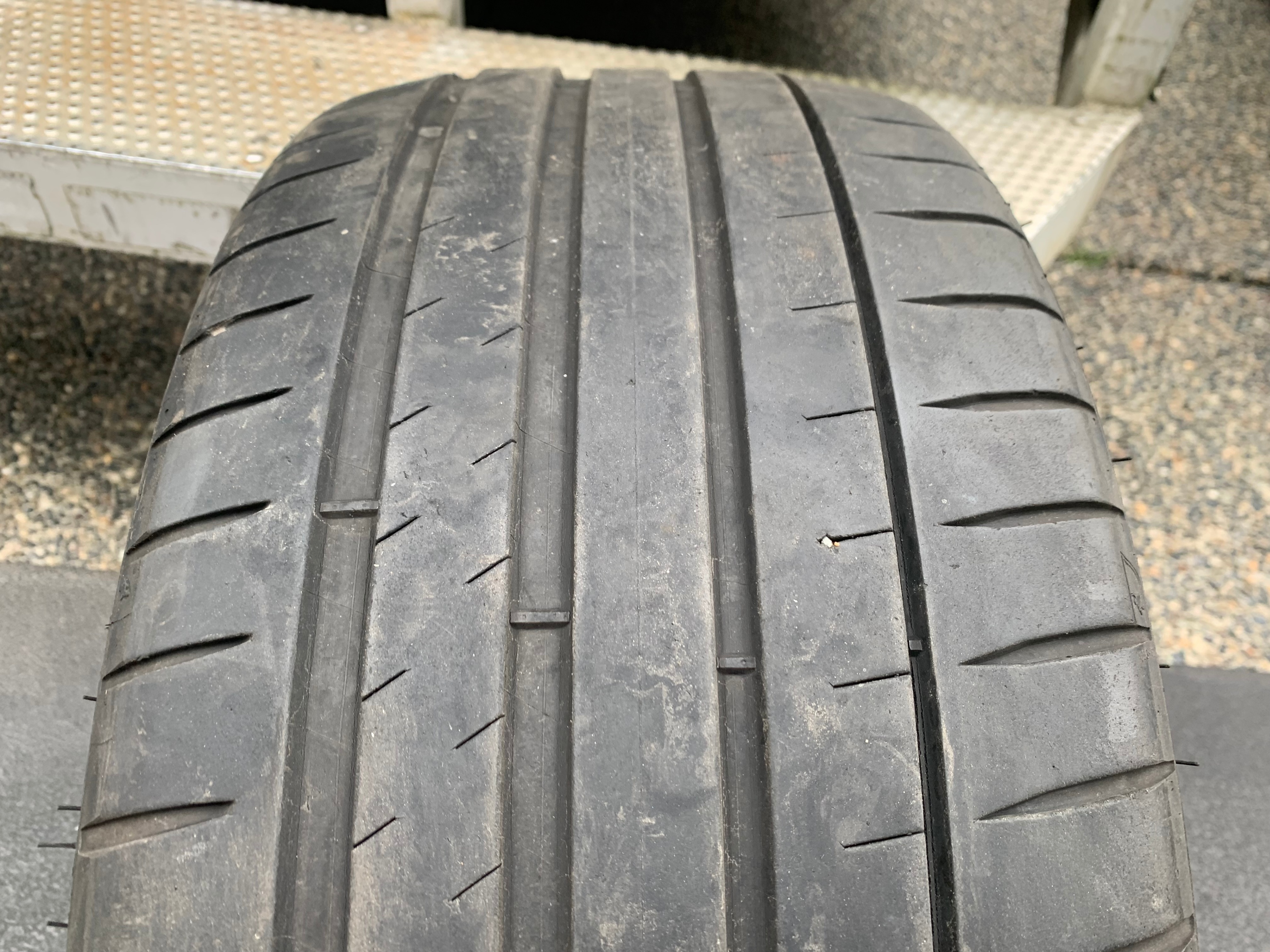 1 X single 245/40/19 Michelin Pilot Sport 4S MO1 with 65% tread - photo 3
