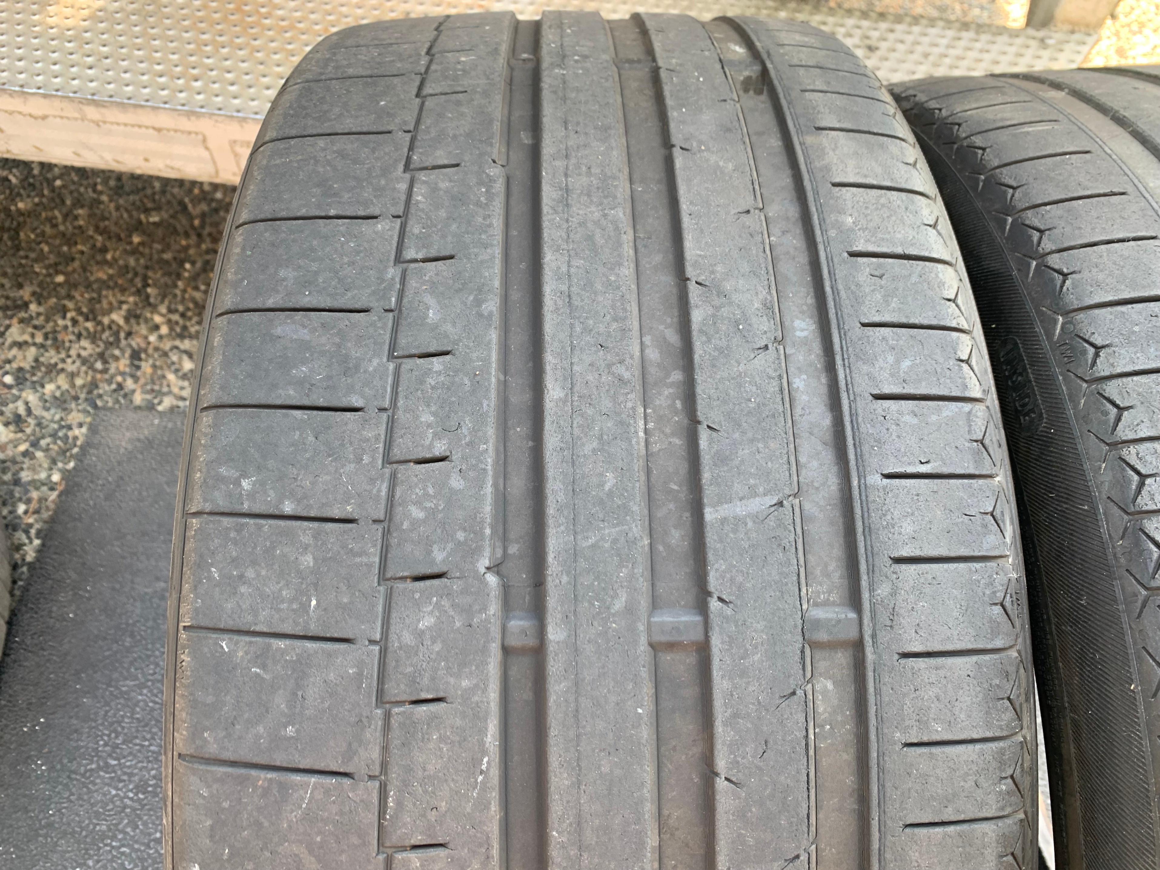 PAIR of 265/35/22 XL Continental sport contact 6 with 40% tread - photo 2