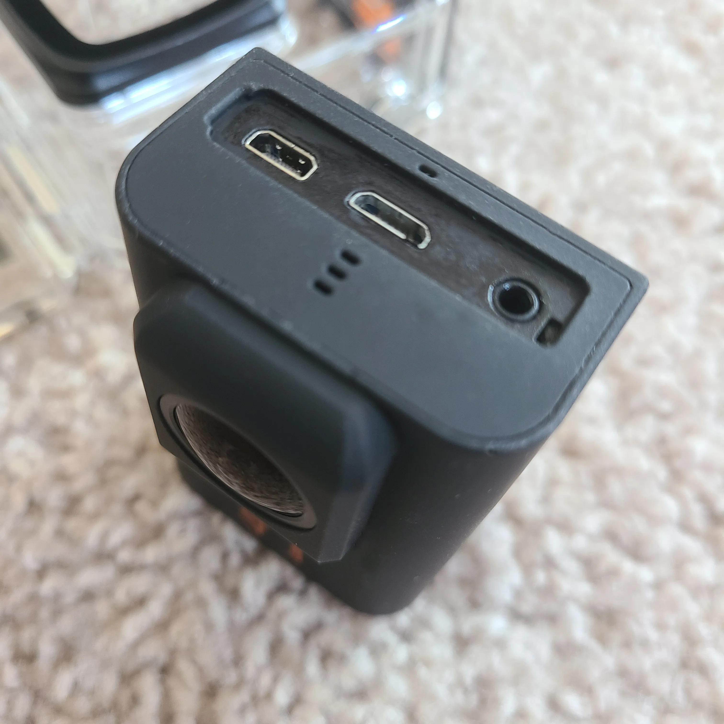 LeadEdge 4K Action Camera with full set of gears image indicator(4)