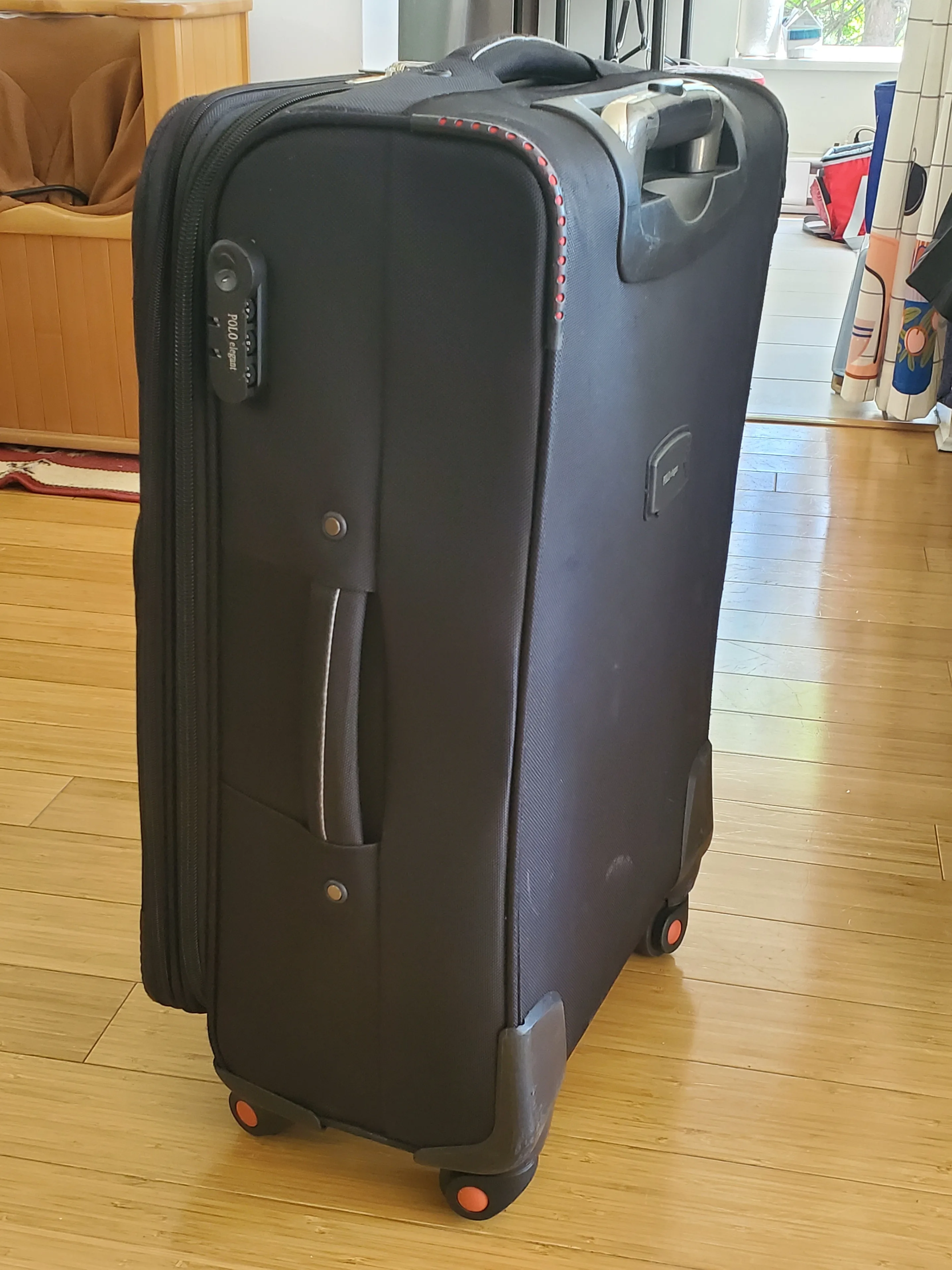 Large Size Luggage for traveling image indicator(4)