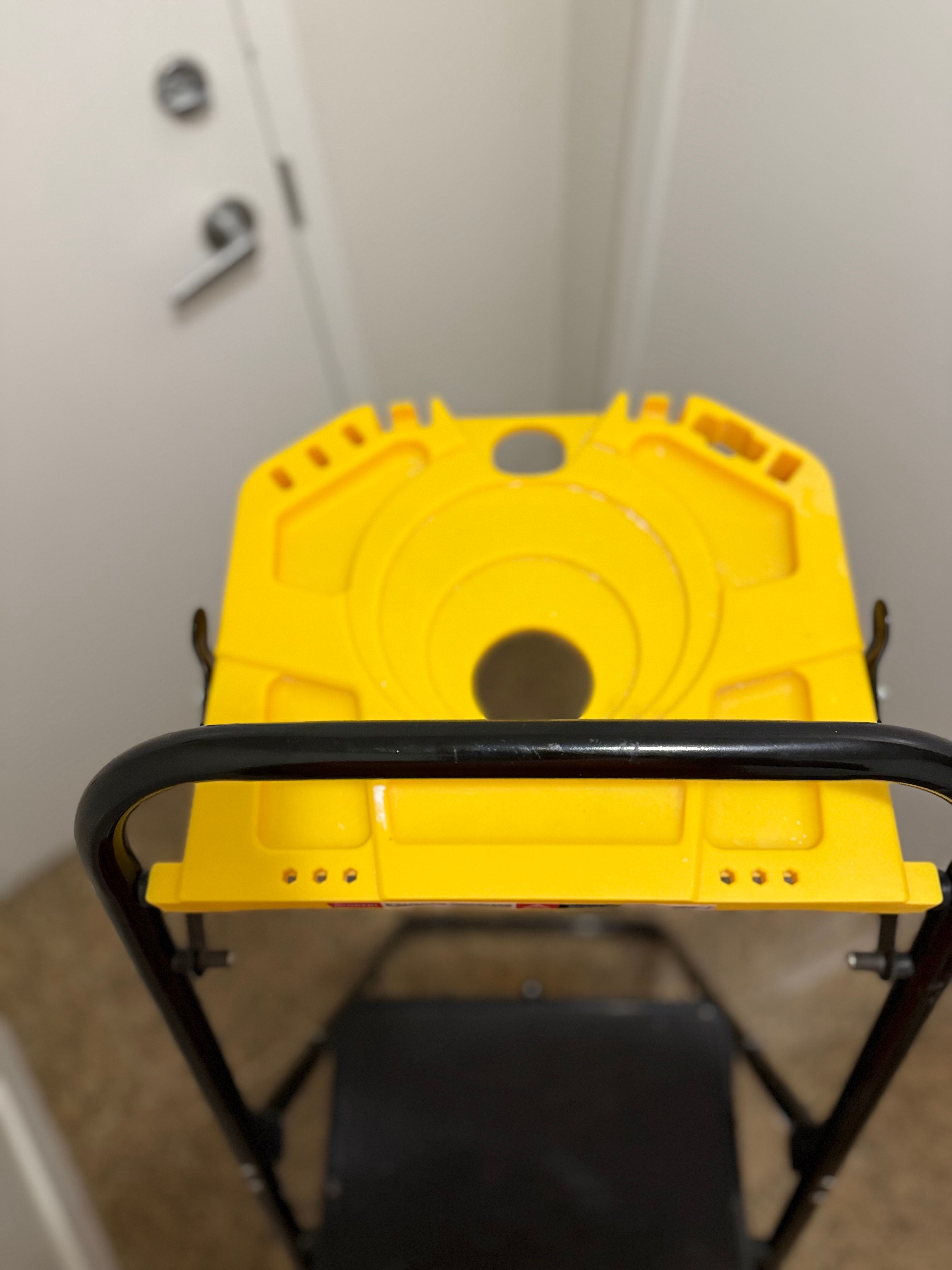 3-Step Ladder – Excellent Condition - photo 4
