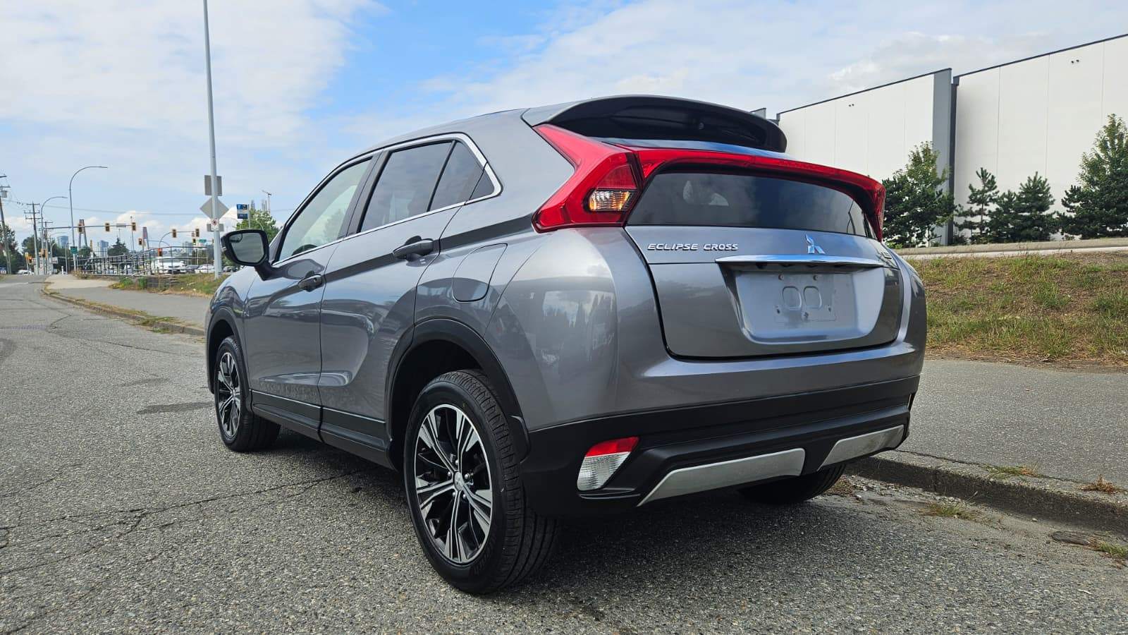 2020 Mitsubishi Eclipse Cross AWD, Clean Title - photo 2