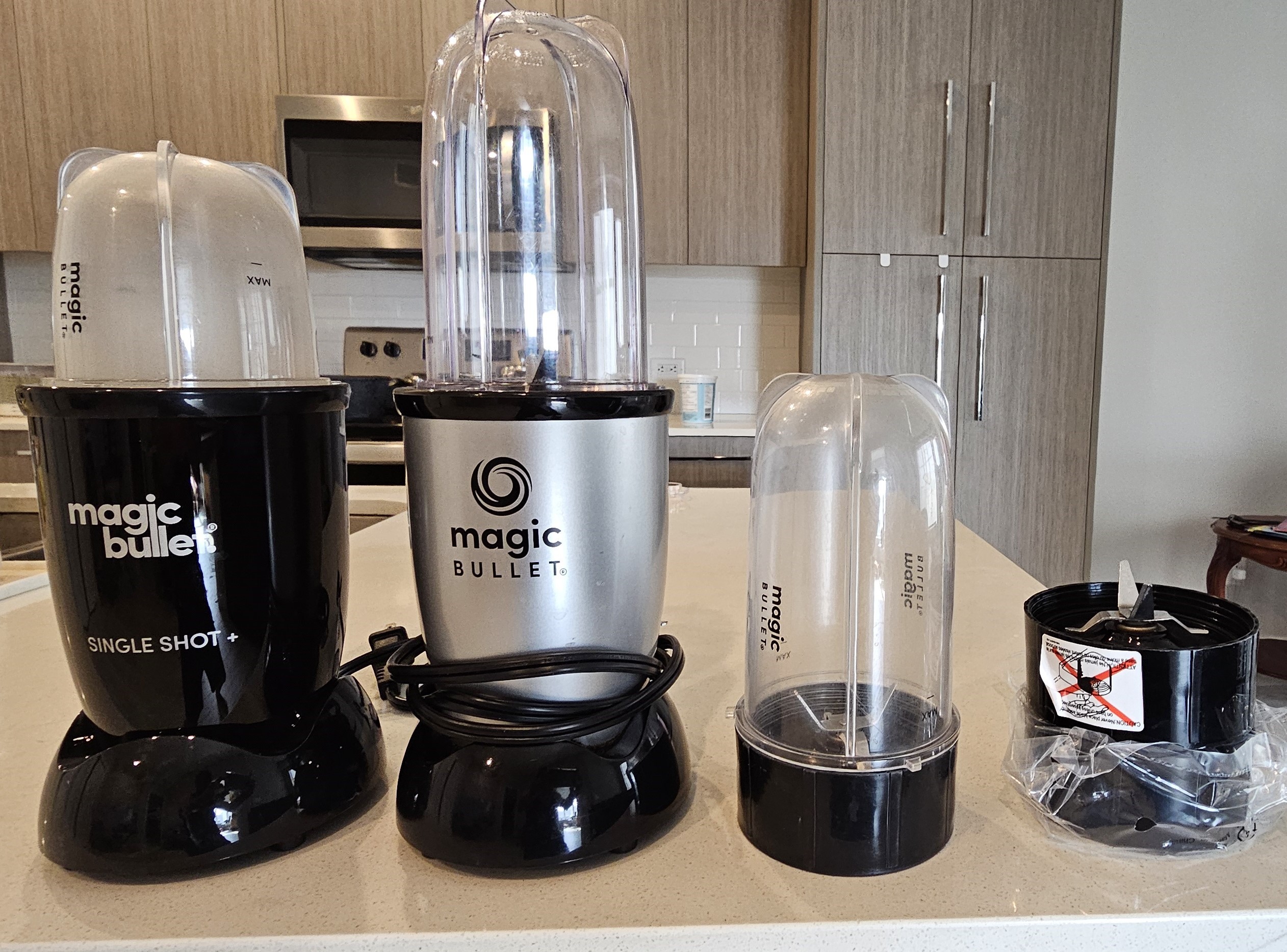 Magic Bullet Blender/Mixer – $30 - photo 4