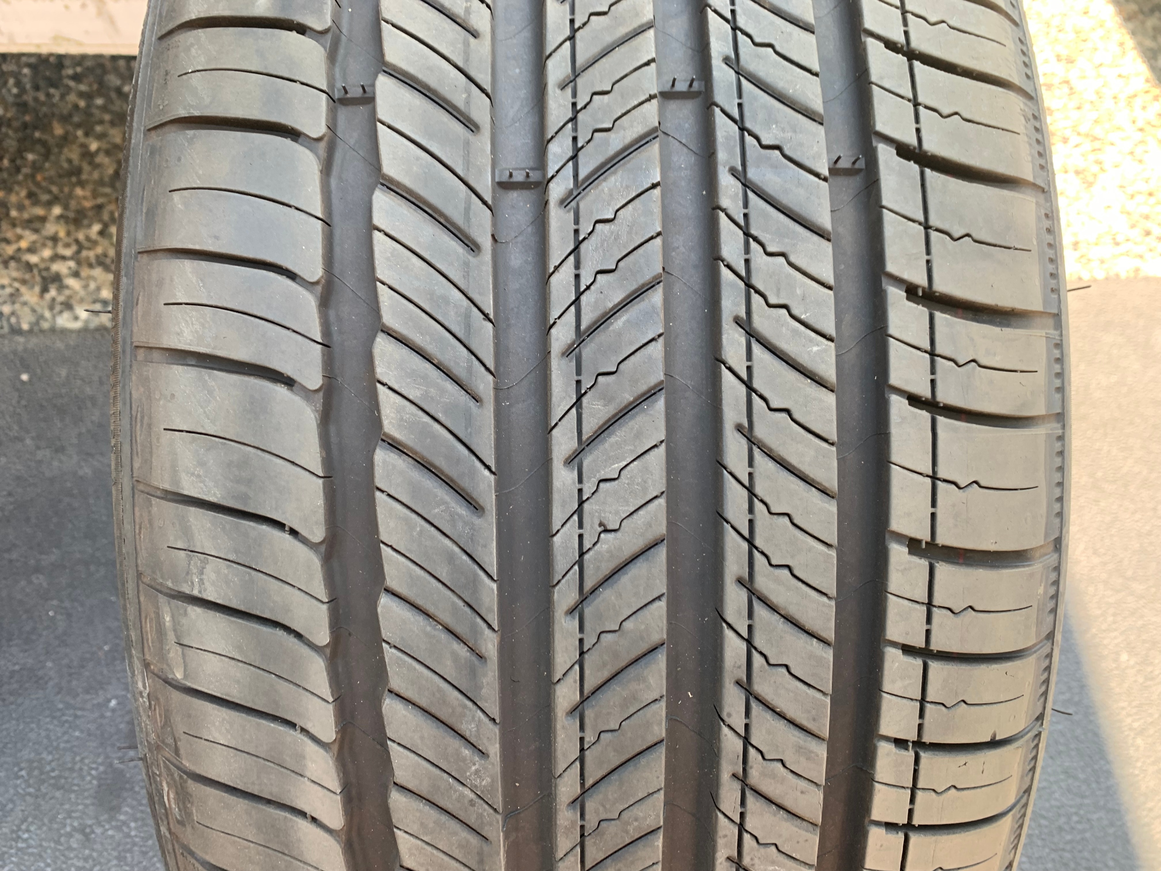 1 X single 255/40/21 Michelin Primacy Tour A/S with 90% tread - photo 2