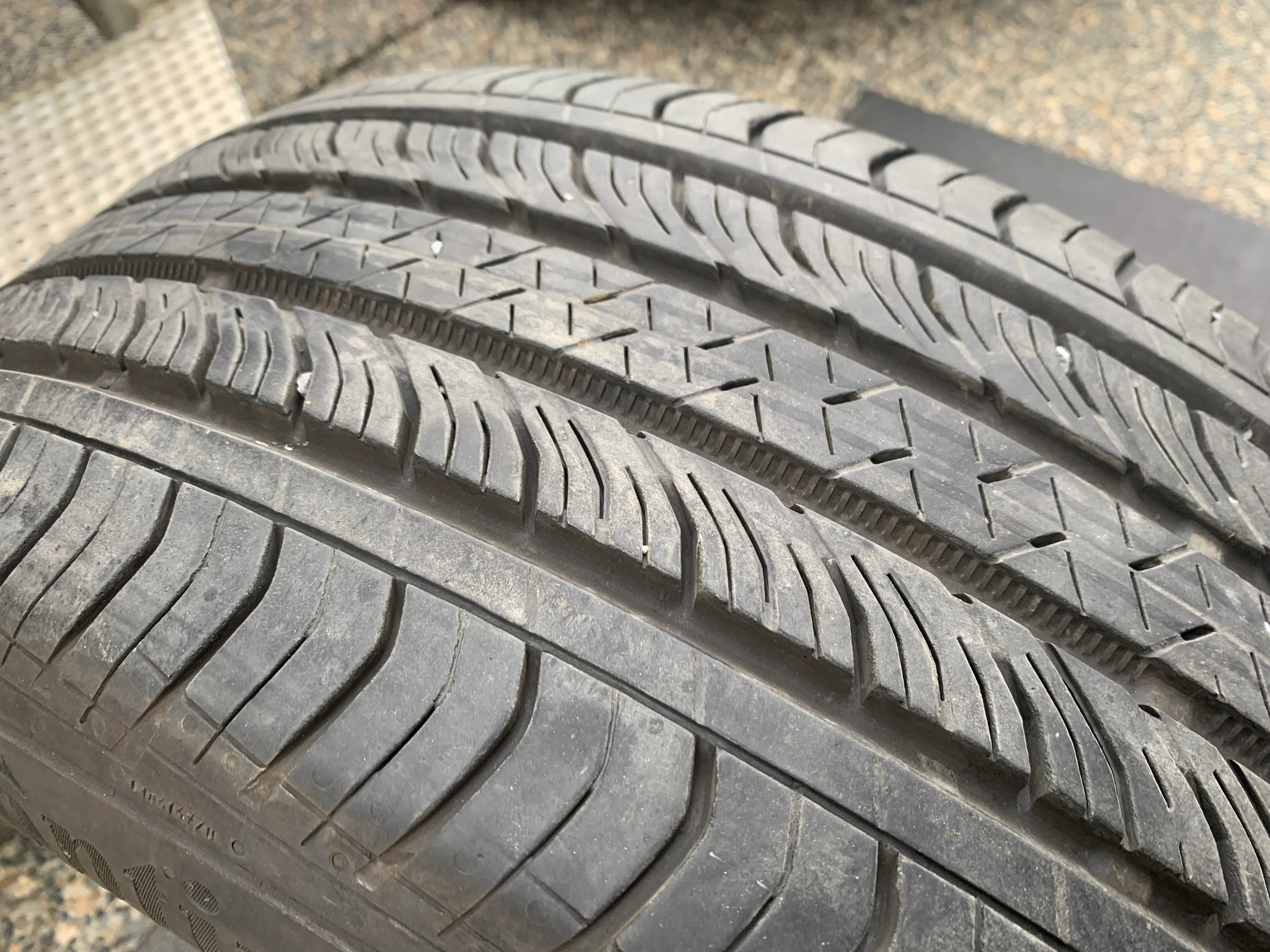 1 X single 215/55/17 Continental pro Contact TX with 65% tread - photo 4