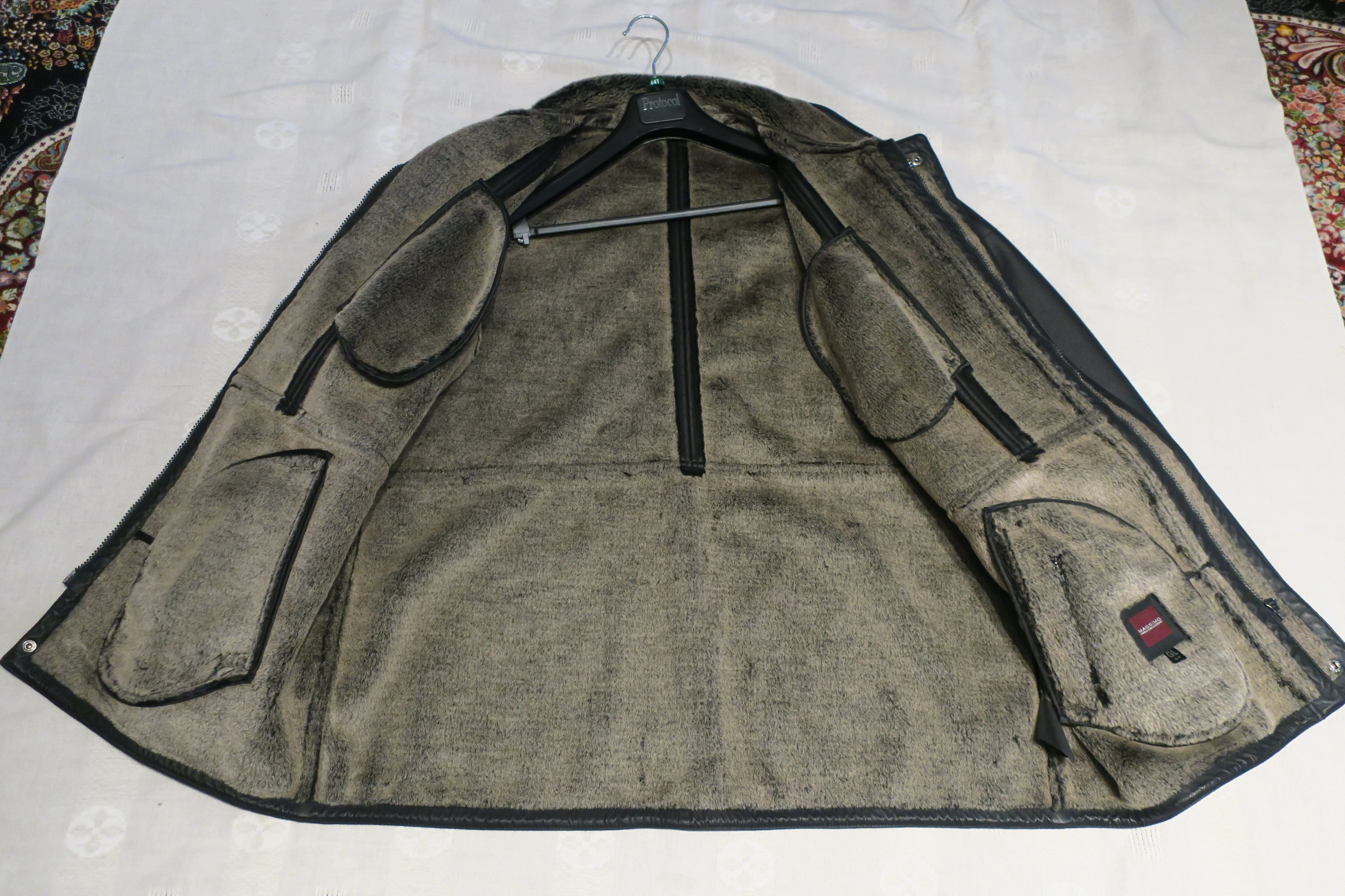 Massimo Men's Leather Jacket Like NEW Condition! image indicator(5)