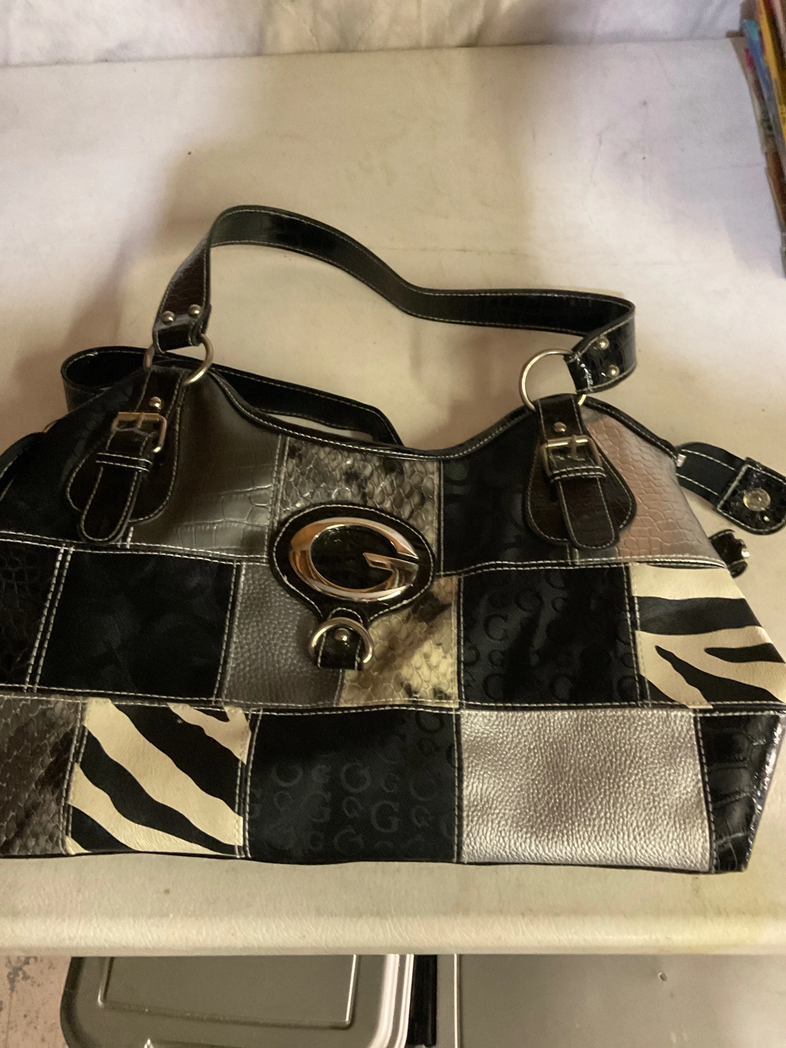 Guess purse thumbnail